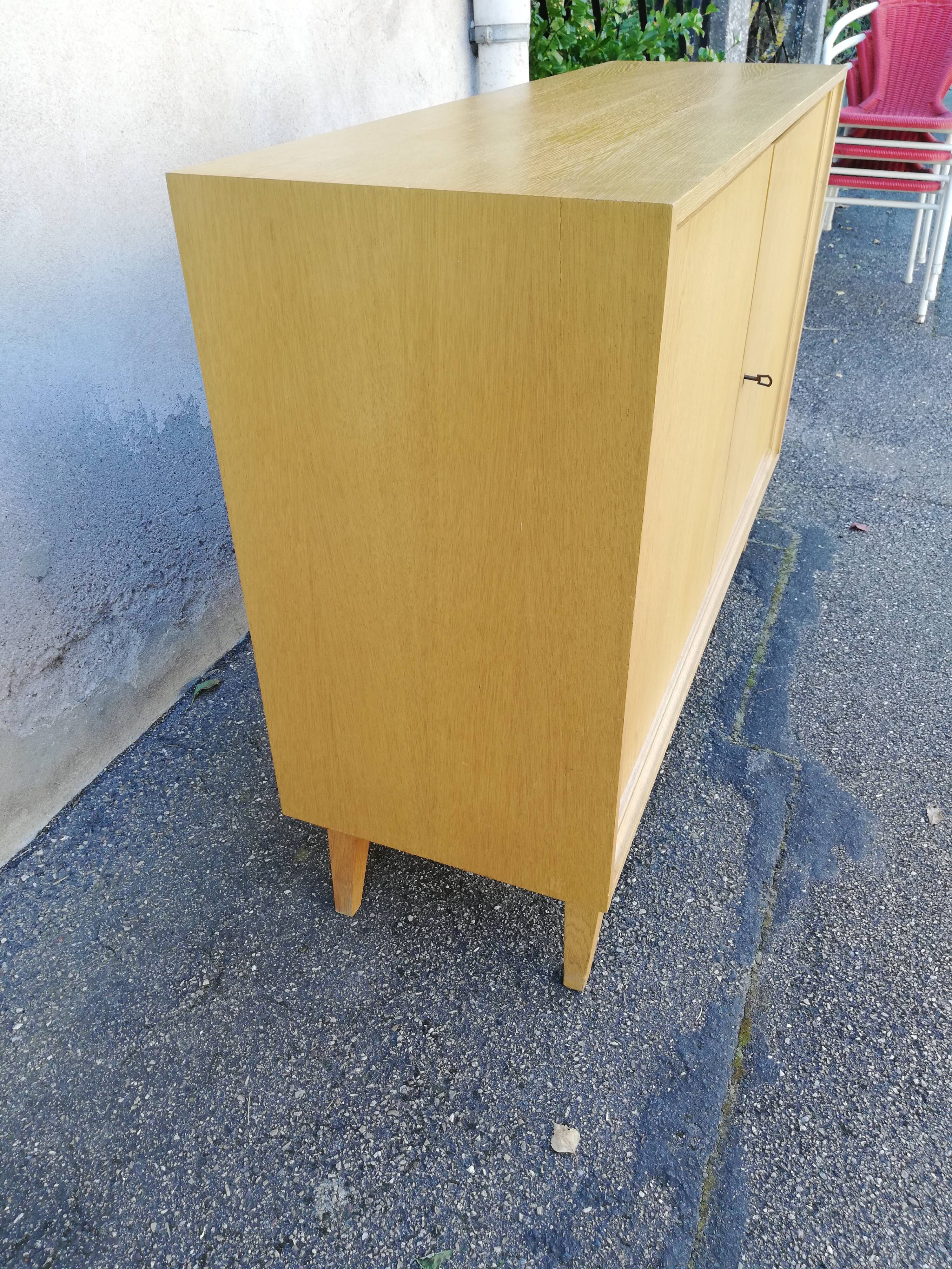 Vintage buffet 2 doors feet compass