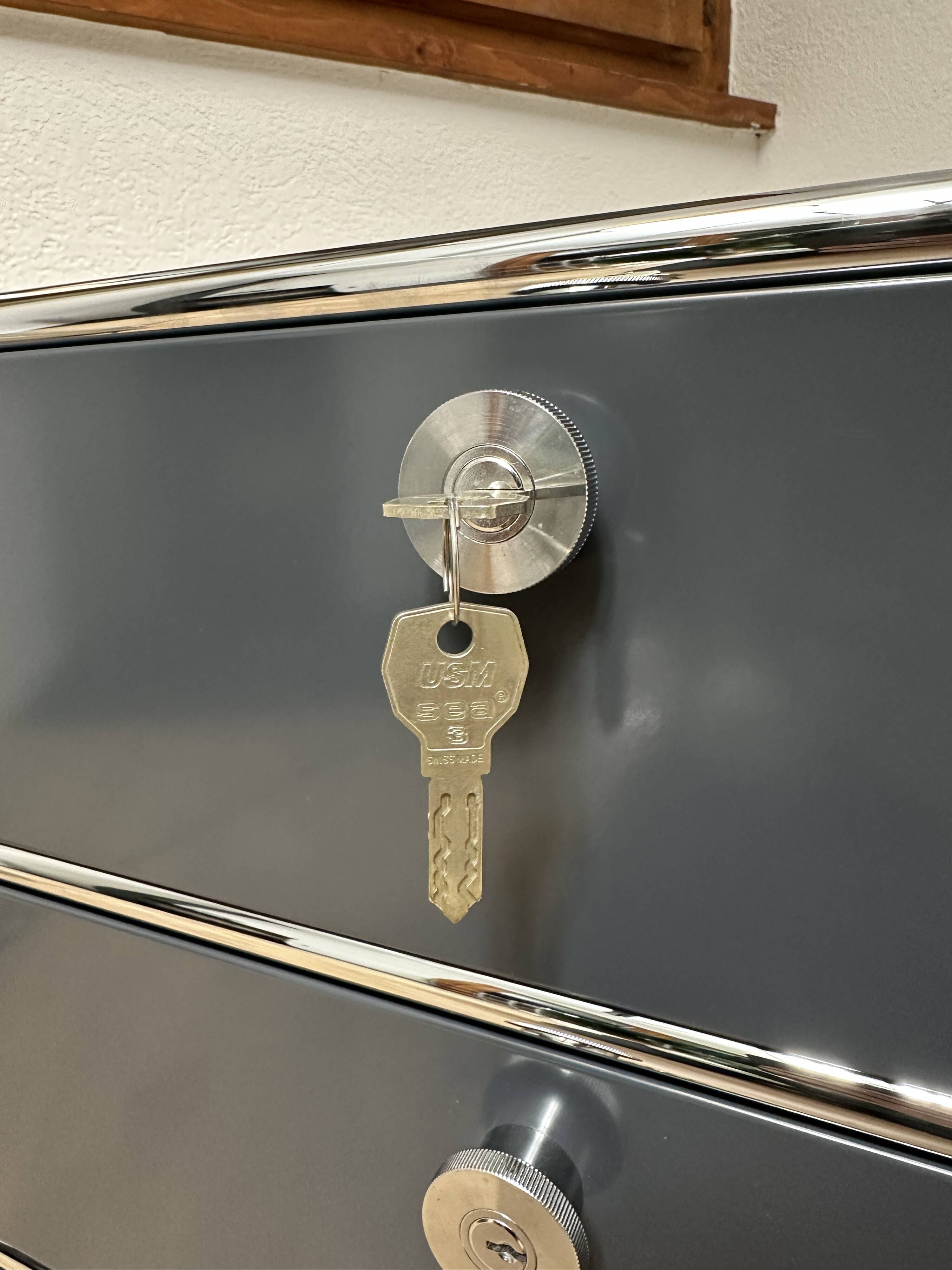 USM Haller rolling cabinet in Anthracite Grey