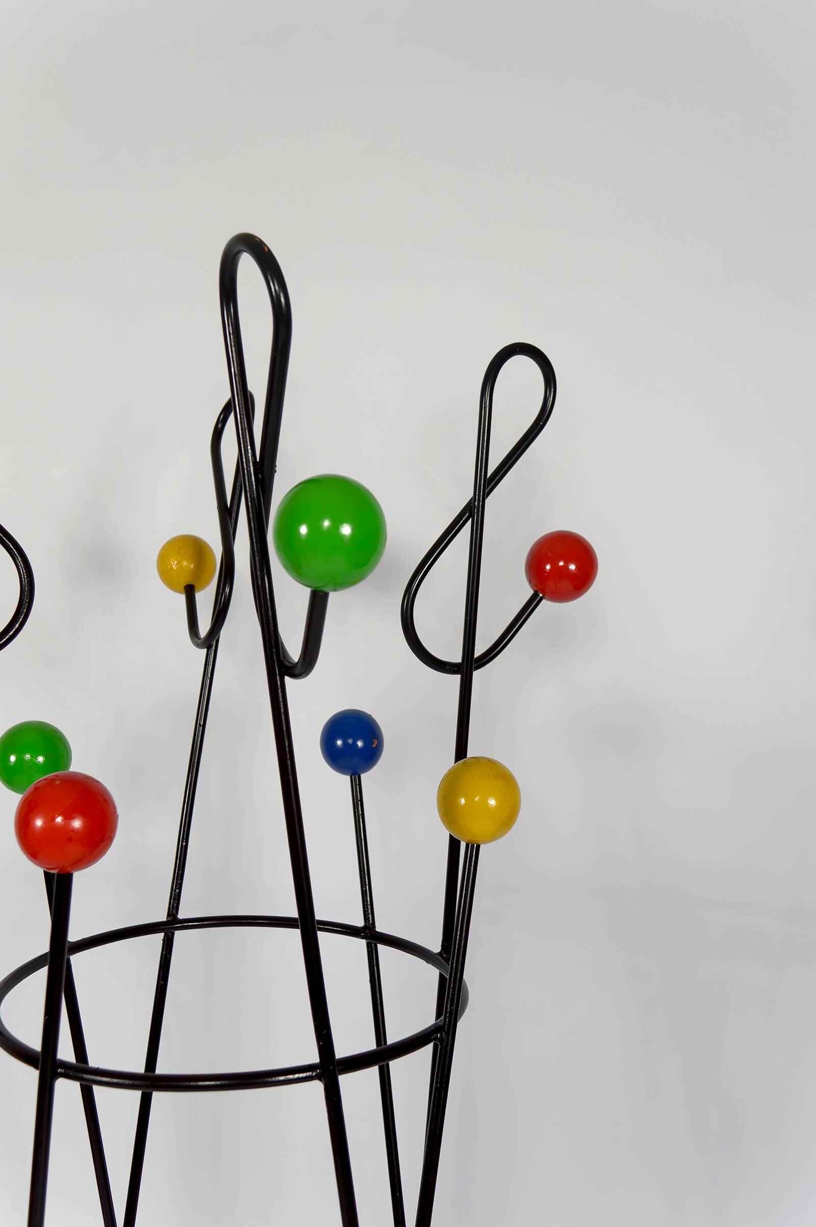 Porte-manteau « Clé de sol », par Roger Féraud, circa 1950