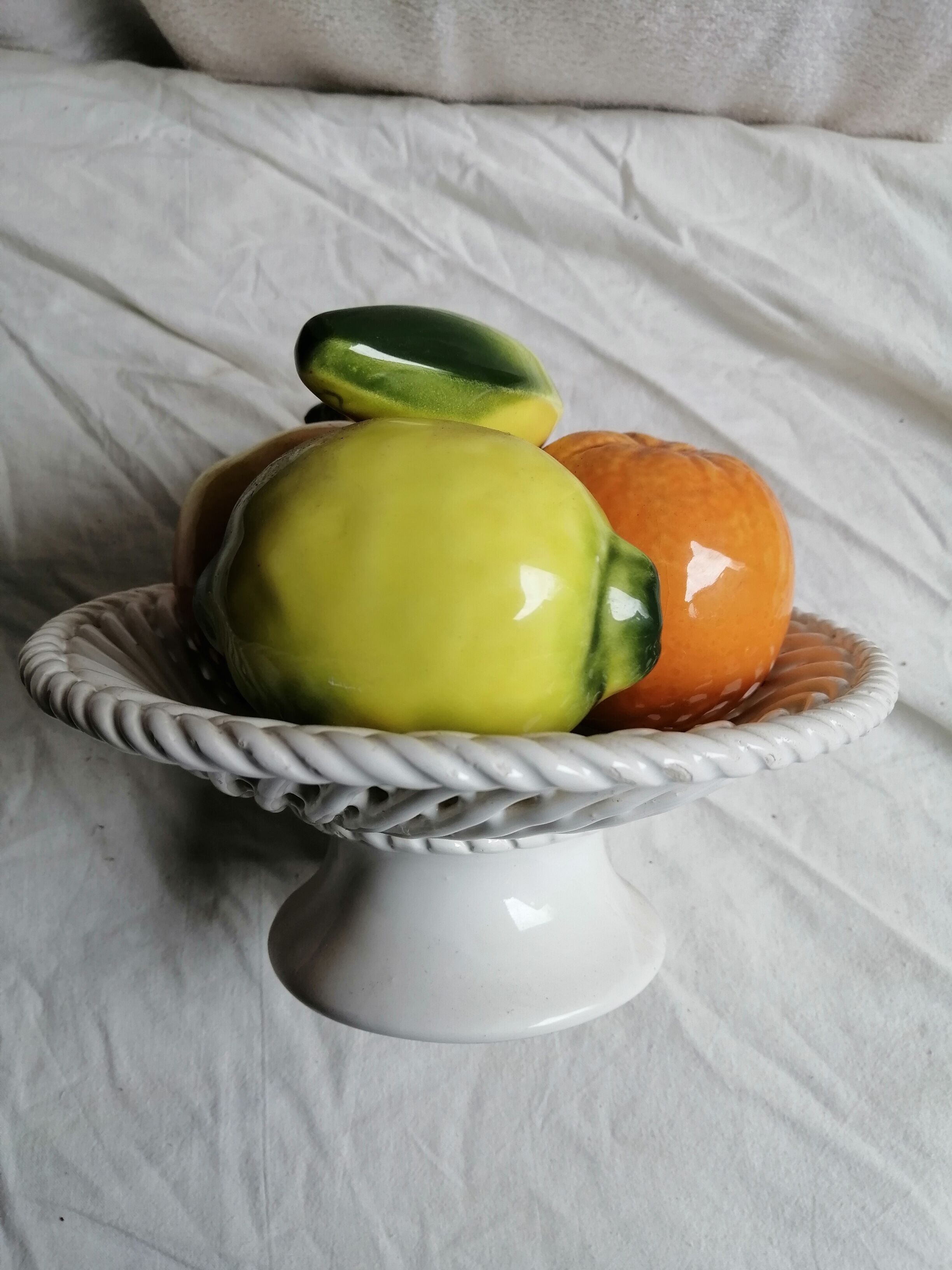 Ceramic deco fruit cup