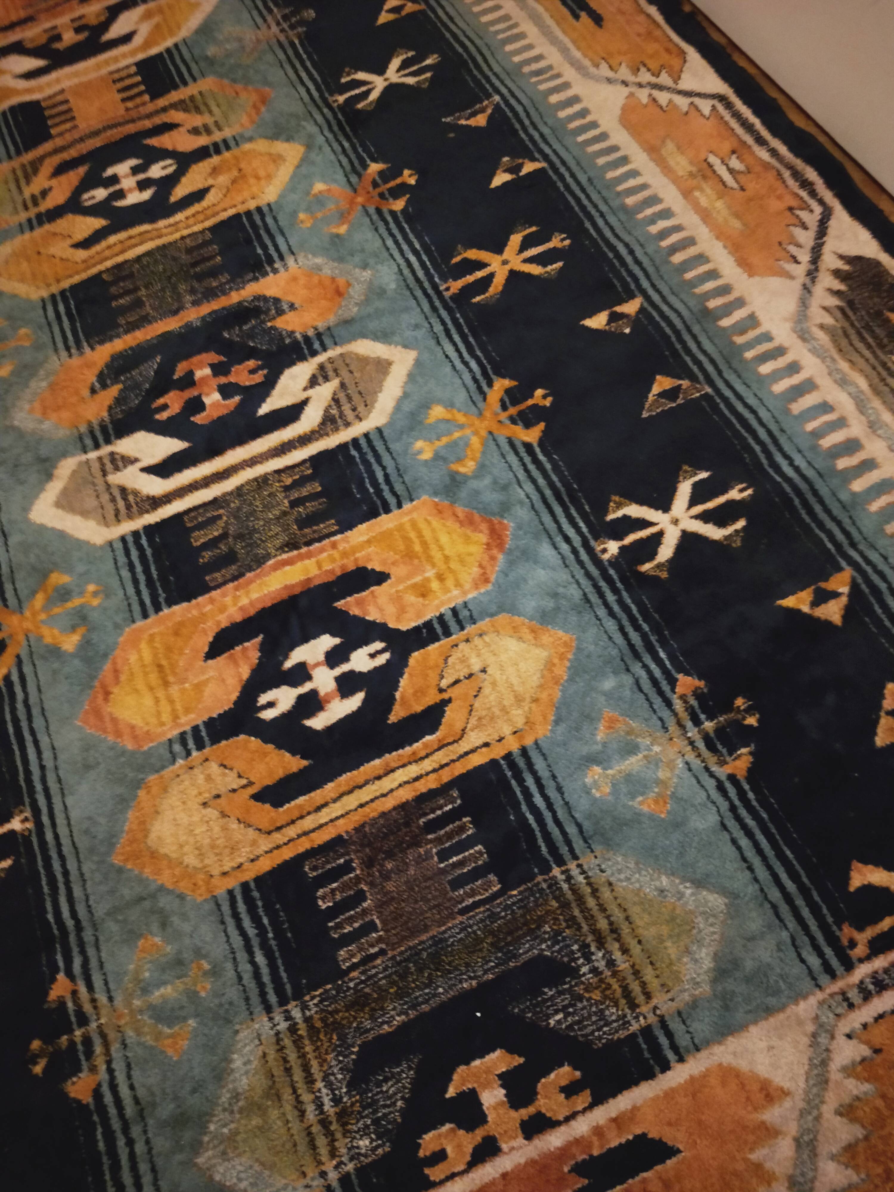 Carpet Aztec motifs 140x180cm