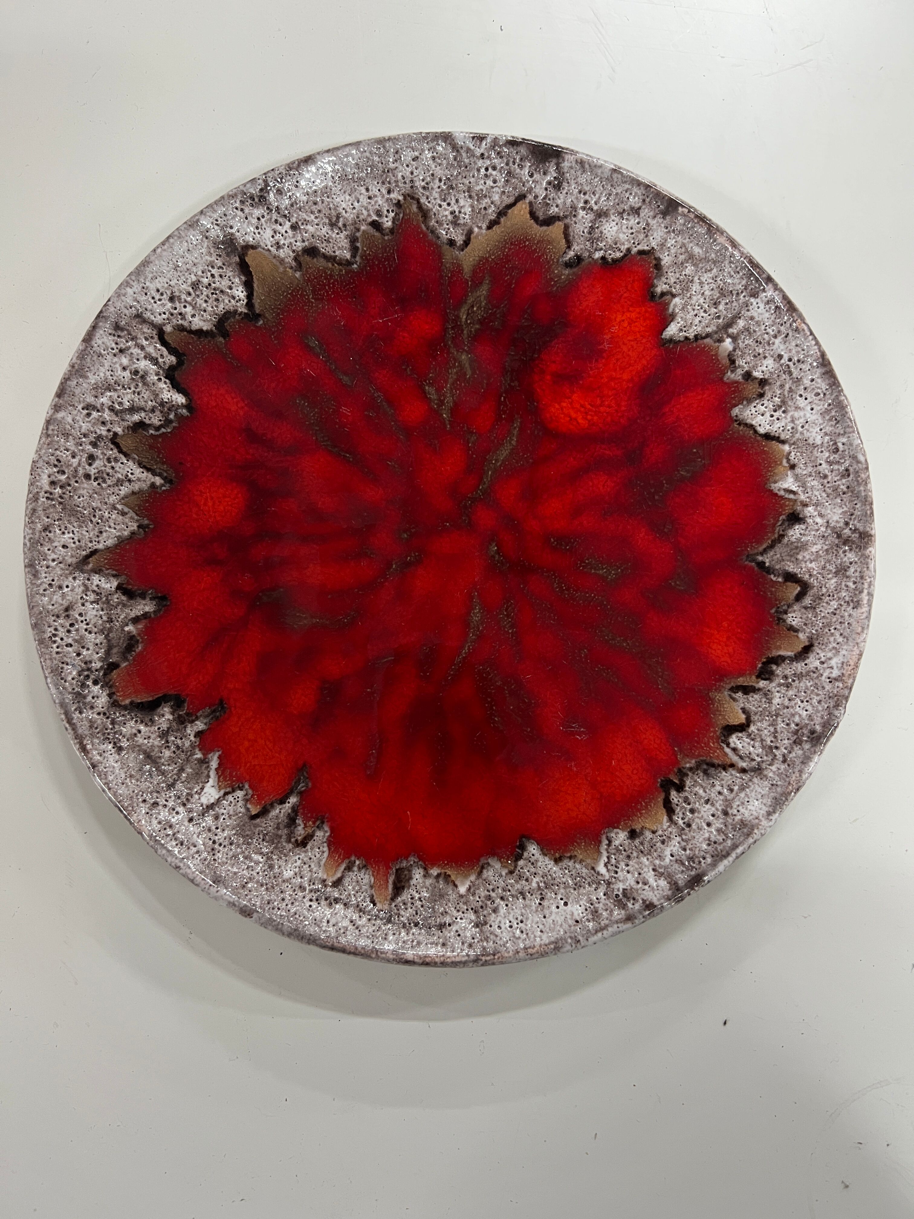 Artisanal plate for decoration