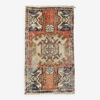 Small Vintage Turkish Rug 92x52 cm, Short Runner, Tribal, Shabby, Mini Carpet