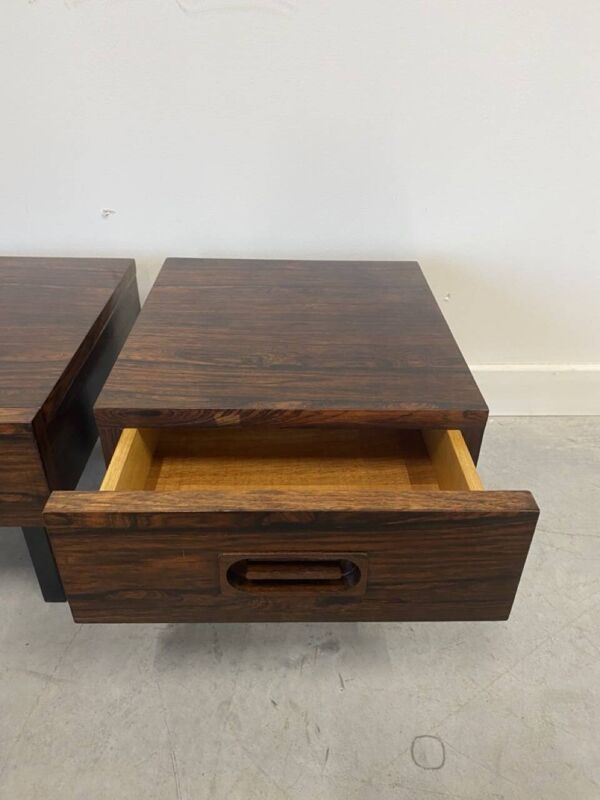 Paire de chevets vintage scandinaves