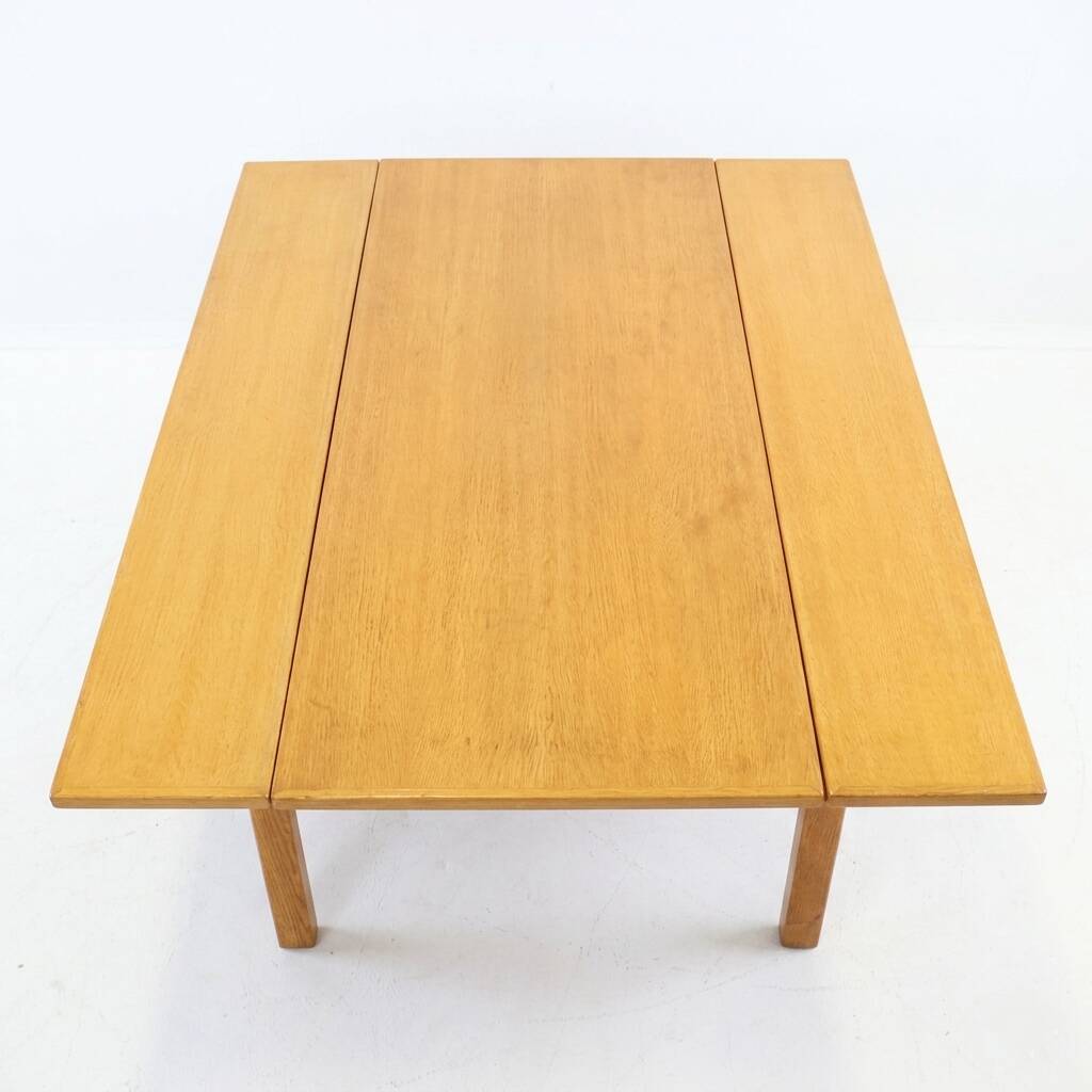 Vintage Scandinavian coffee table with drop-leaves in oak, 1970s.