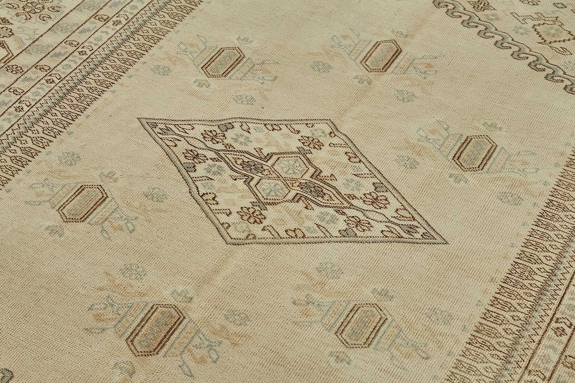 Turkish Vintage Anatolian Rug 165 cm x 240 cm