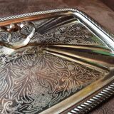 Pyrex dish on metal support