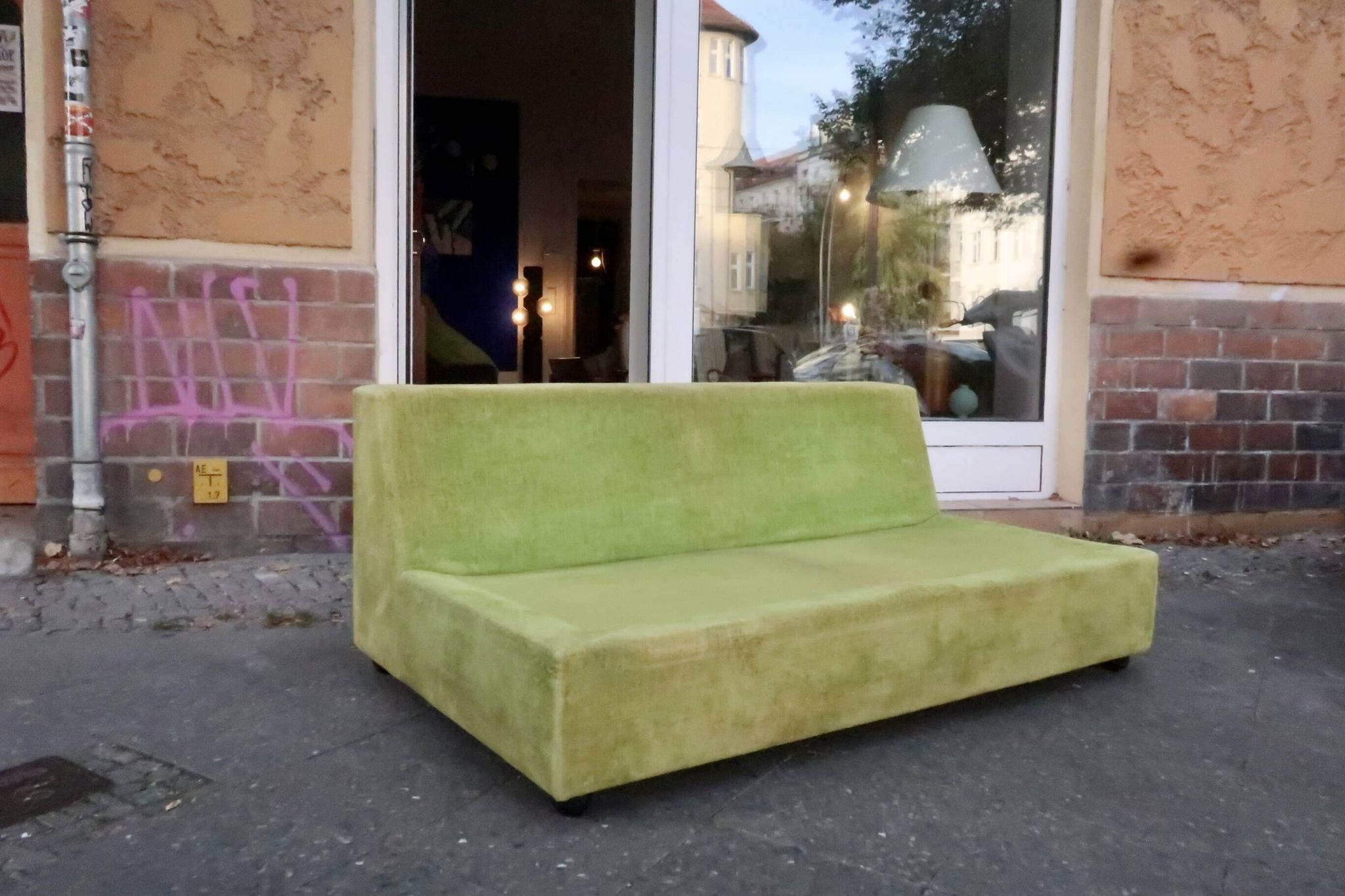 Superb vintage 70s two-seater retro space age sofa