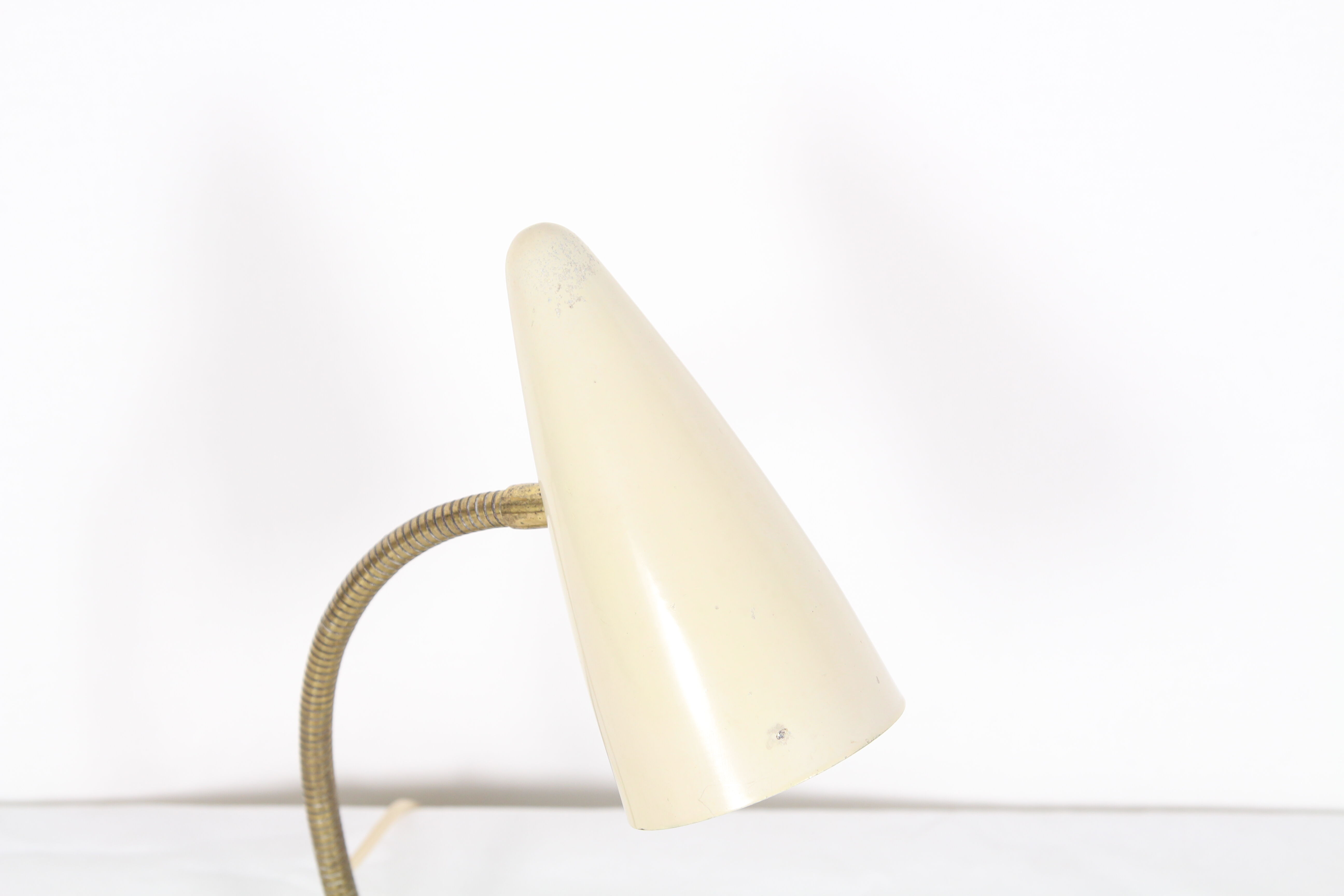 Table lamp with conical shade 50/60