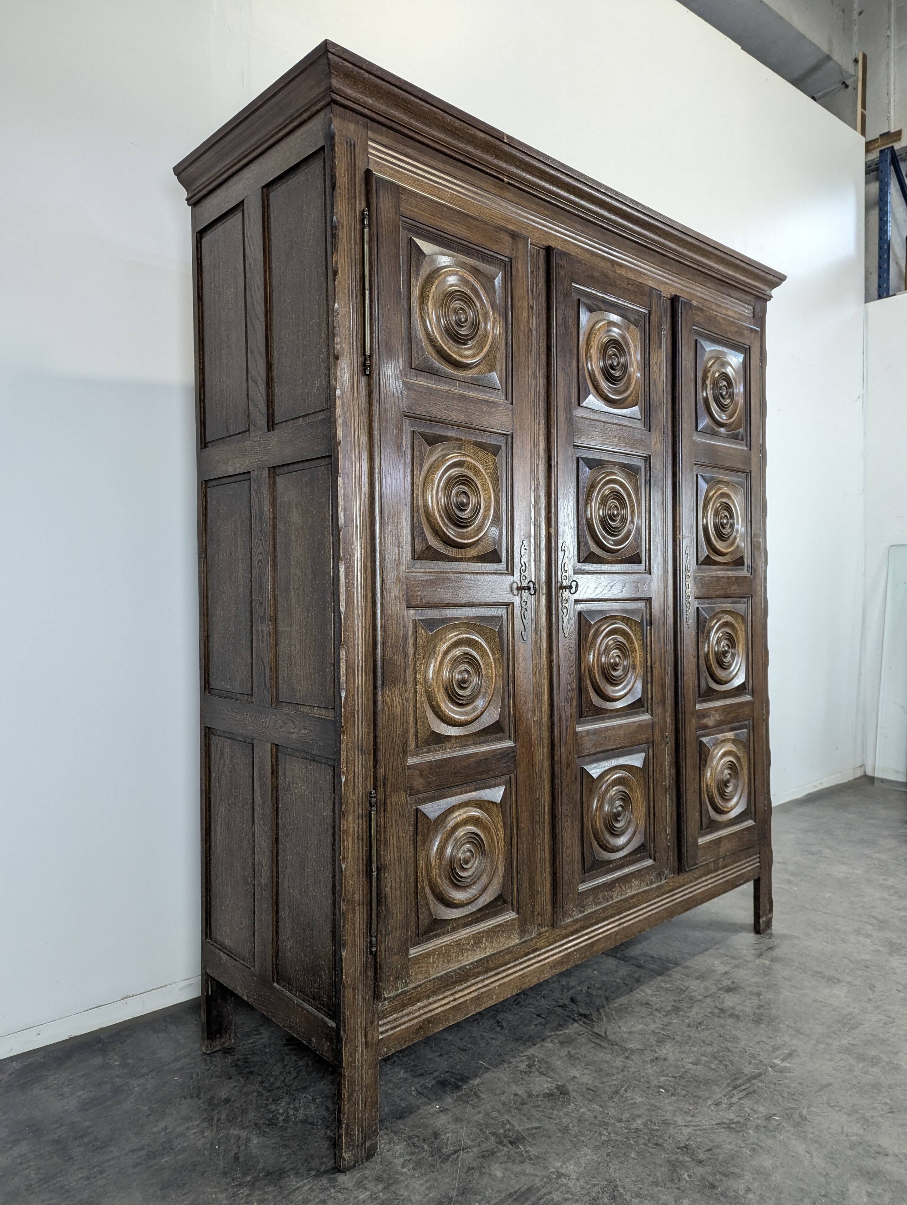 Brutalist wardrobe in the spirit of Dudouyt.