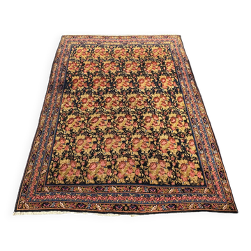 Old Persian Bidjar Gol-Farang carpet. 207x156 cm