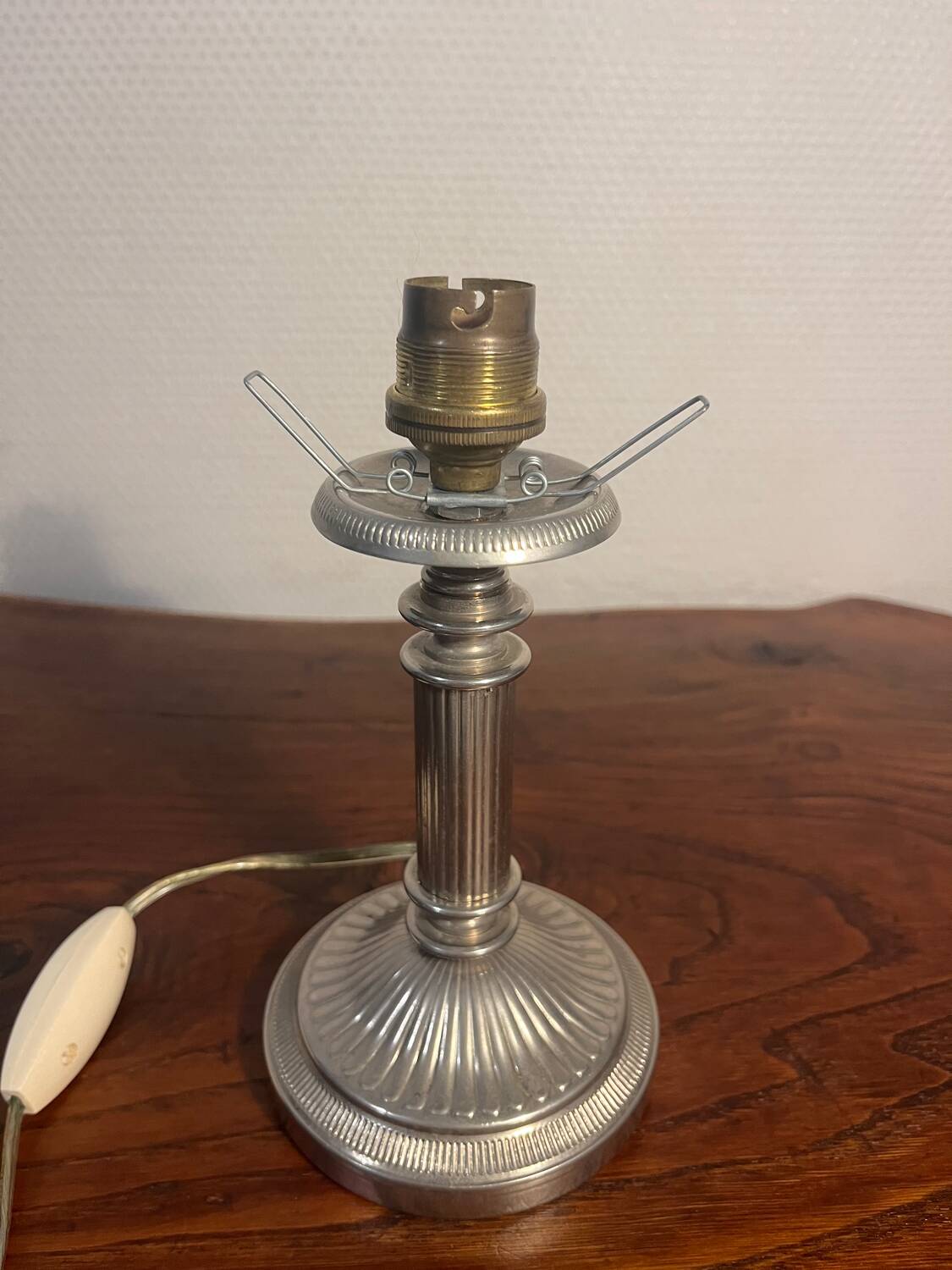 Metal lamp and art deco ribbed glass globe