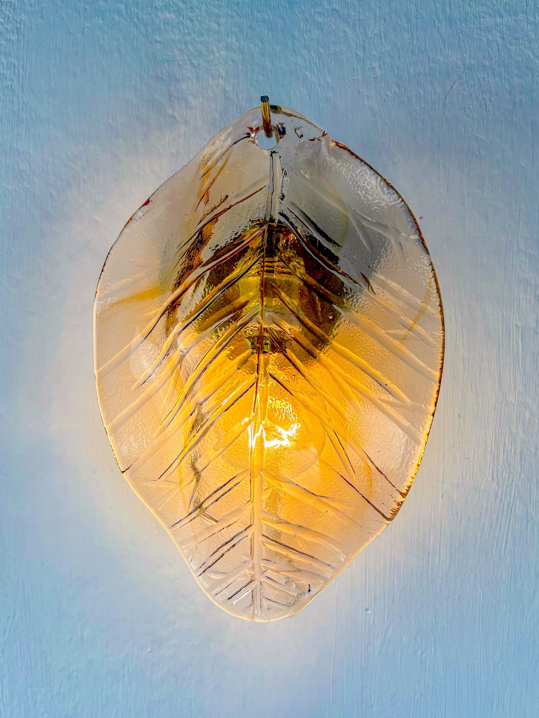 Italian "Leaf" Murano pink glass wall sconce, circa 1970s