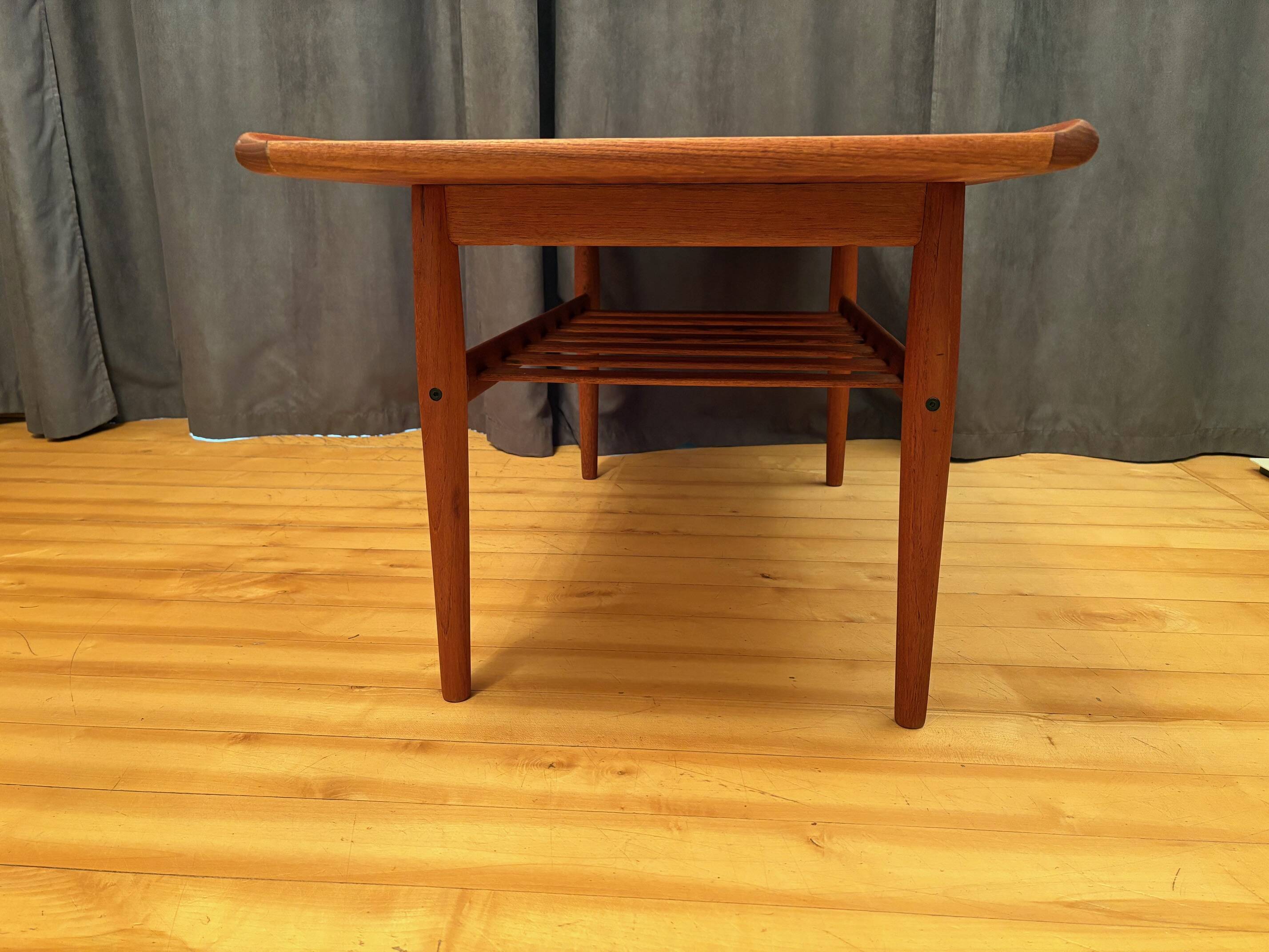 Coffee table designed by Grete Jalk, Glostrup Møbelfabrik, 1960s