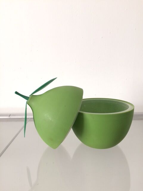 Plastic lemon ice bucket 1970