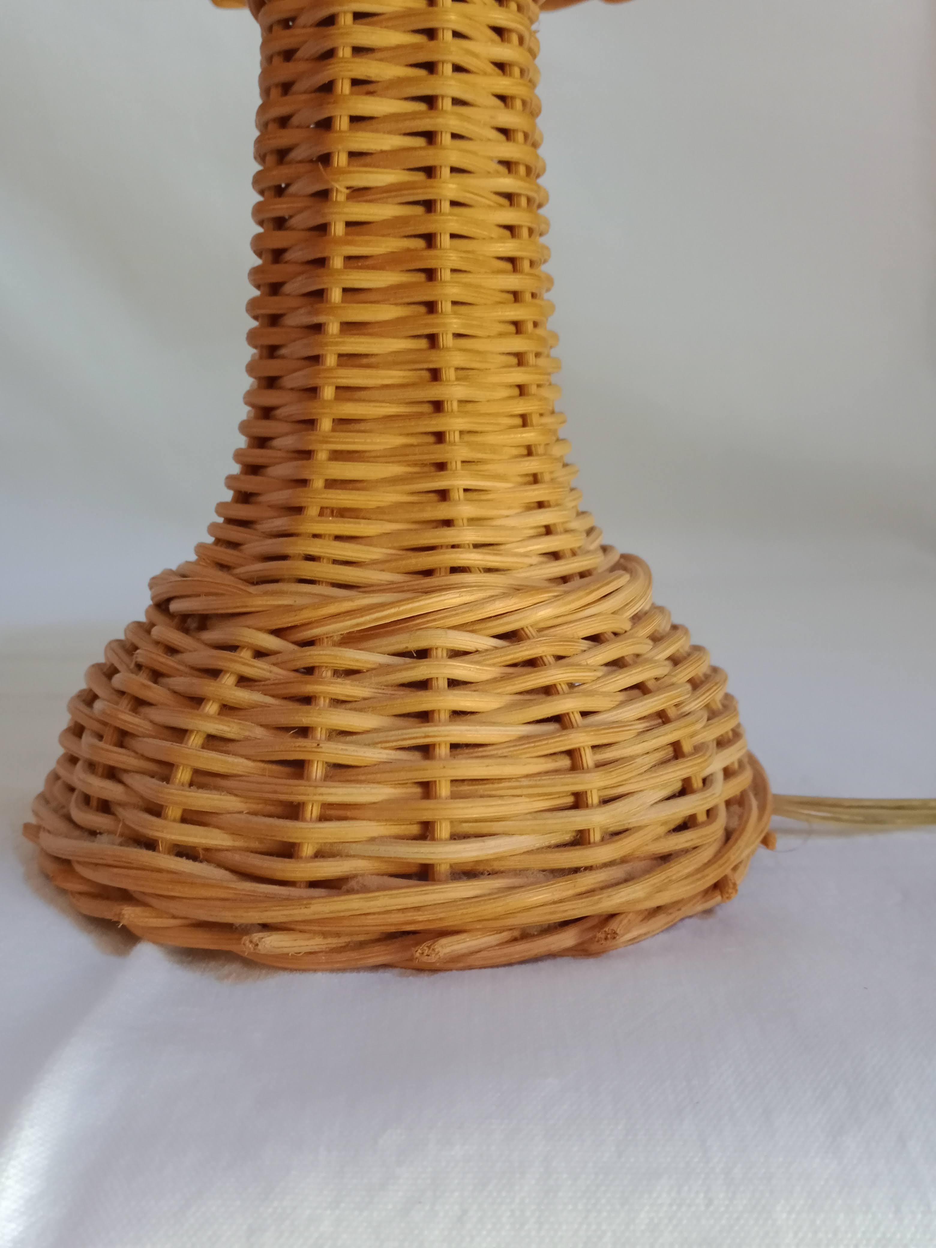 Vintage rattan lamp to install