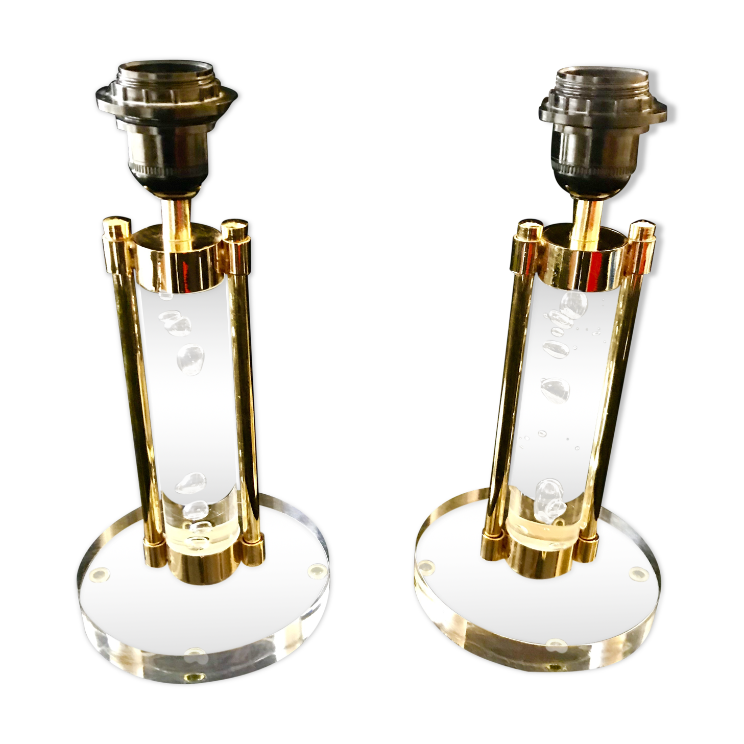 Pair of metacrilic lamps and gold structure