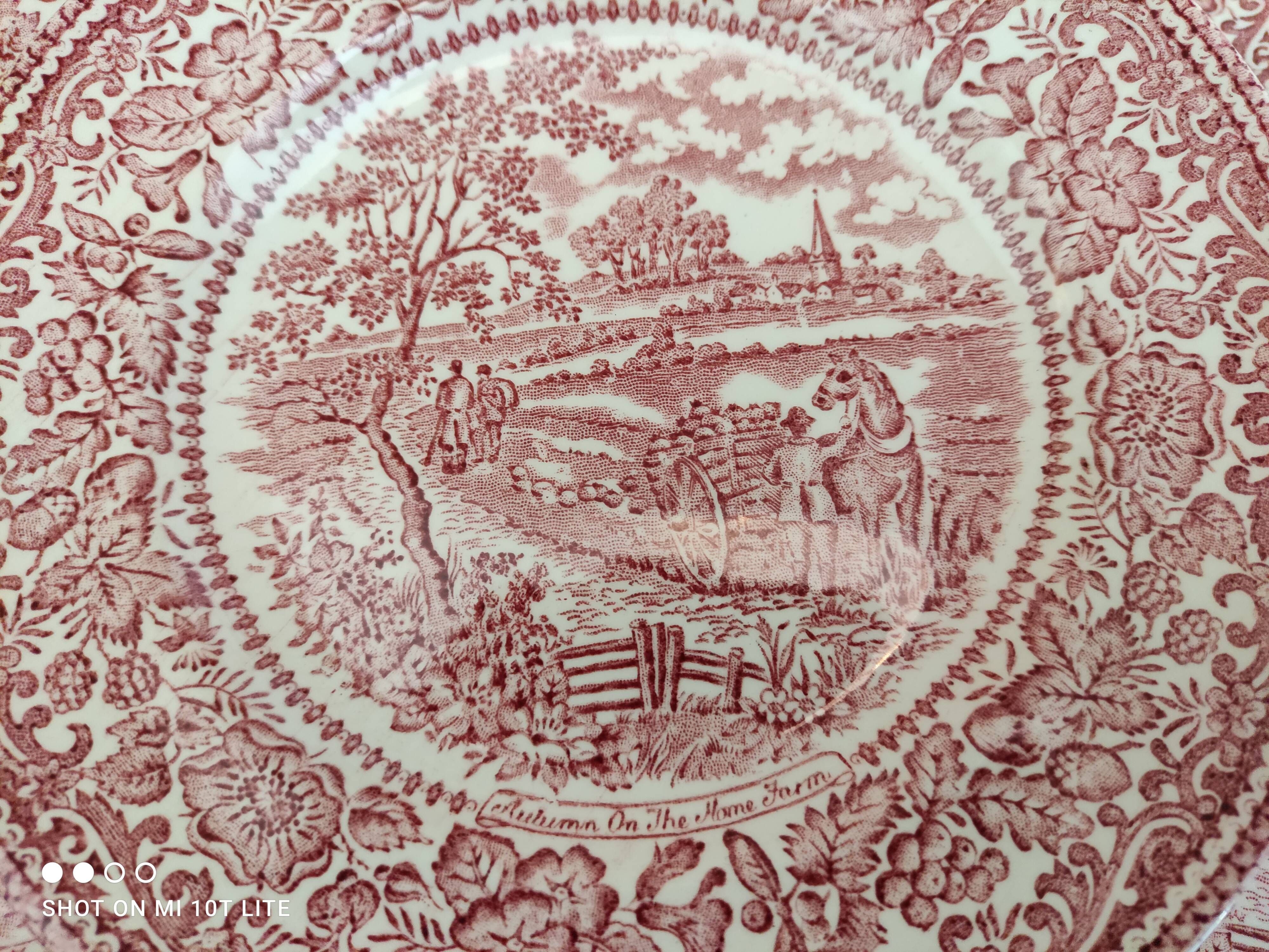 Set of 6 dessert plates in English porcelain red country décor