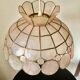 Suspension en nacre rose et laiton