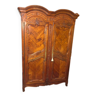 Double-curved Rennes wardrobe