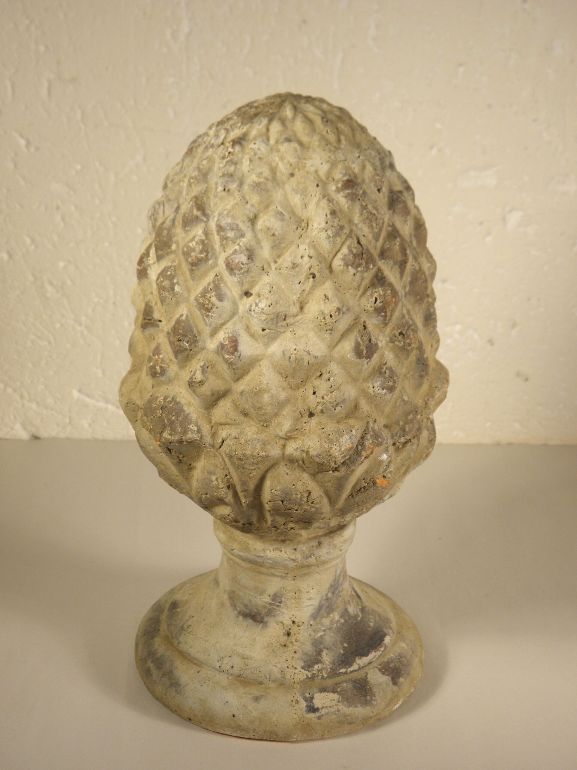 Terracotta pine cone 25 cm