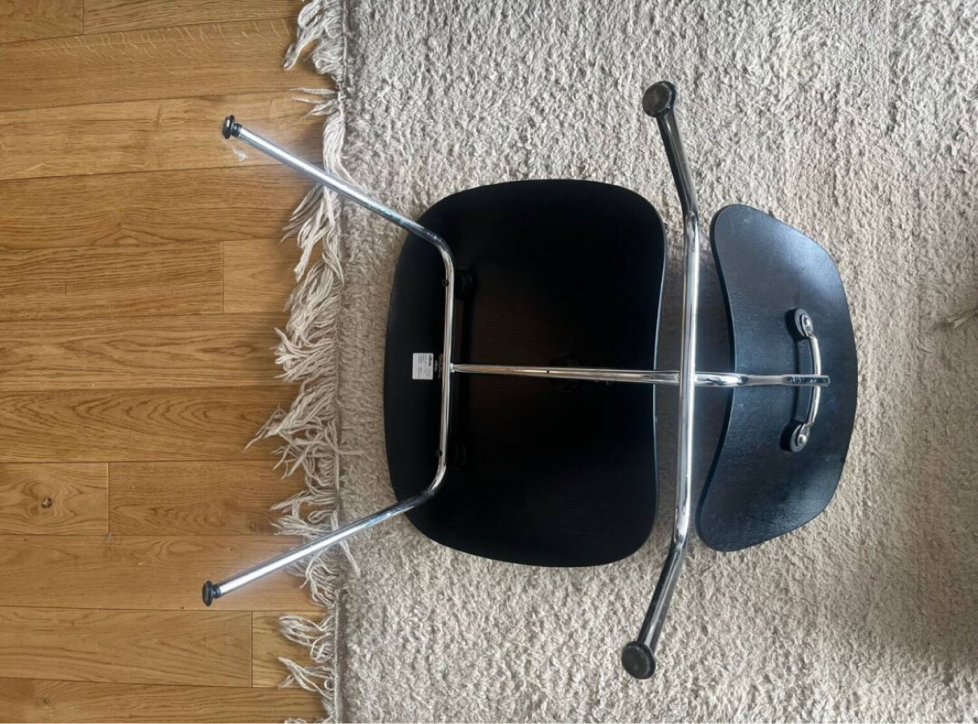 Fauteuil LCM Eames en frêne noir