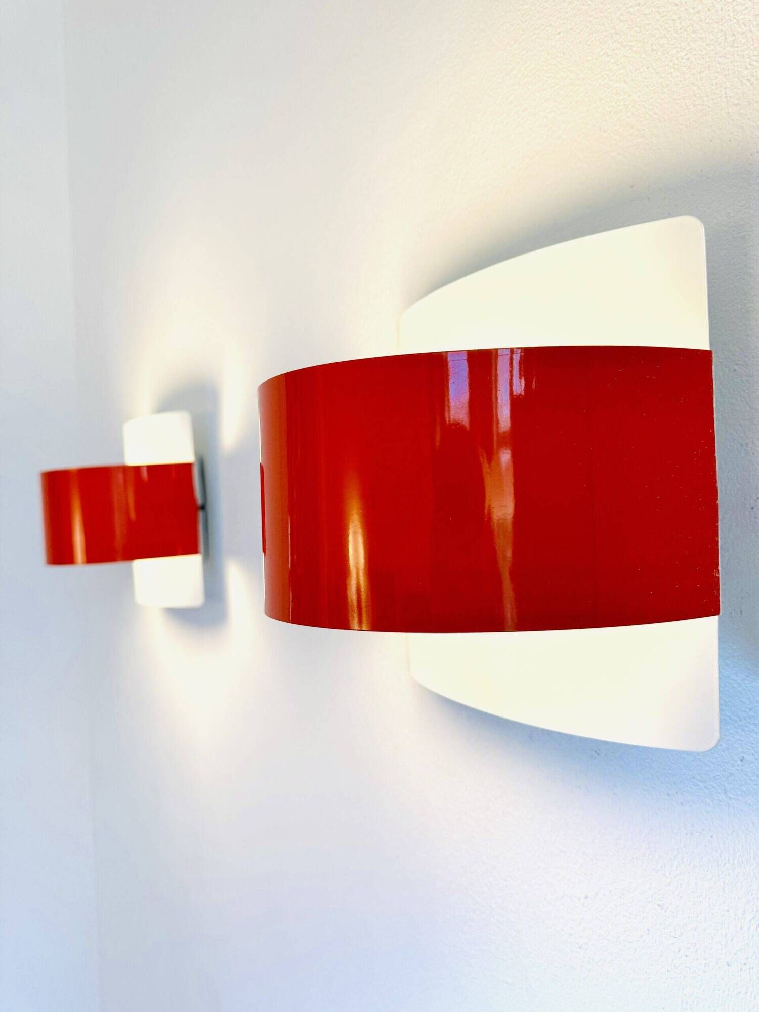 Curved Wall Lamps In Red And White By Peter Celsing For Falkenbergs Belysning, Sweden 1960S