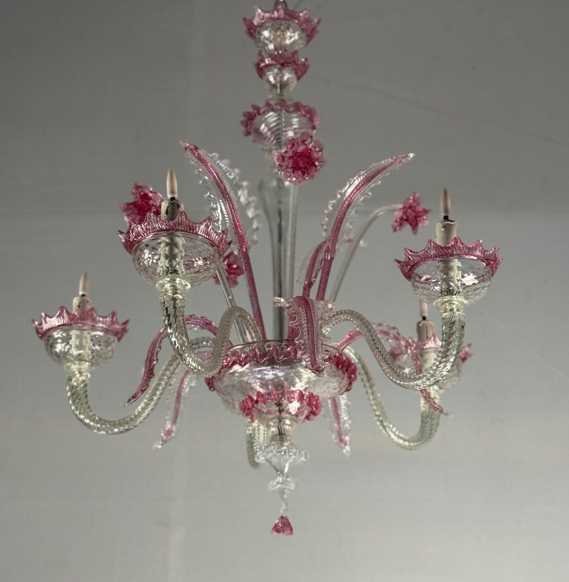 Venetian chandelier in colorless and red Murano glass, 5 light arms, circa 1950