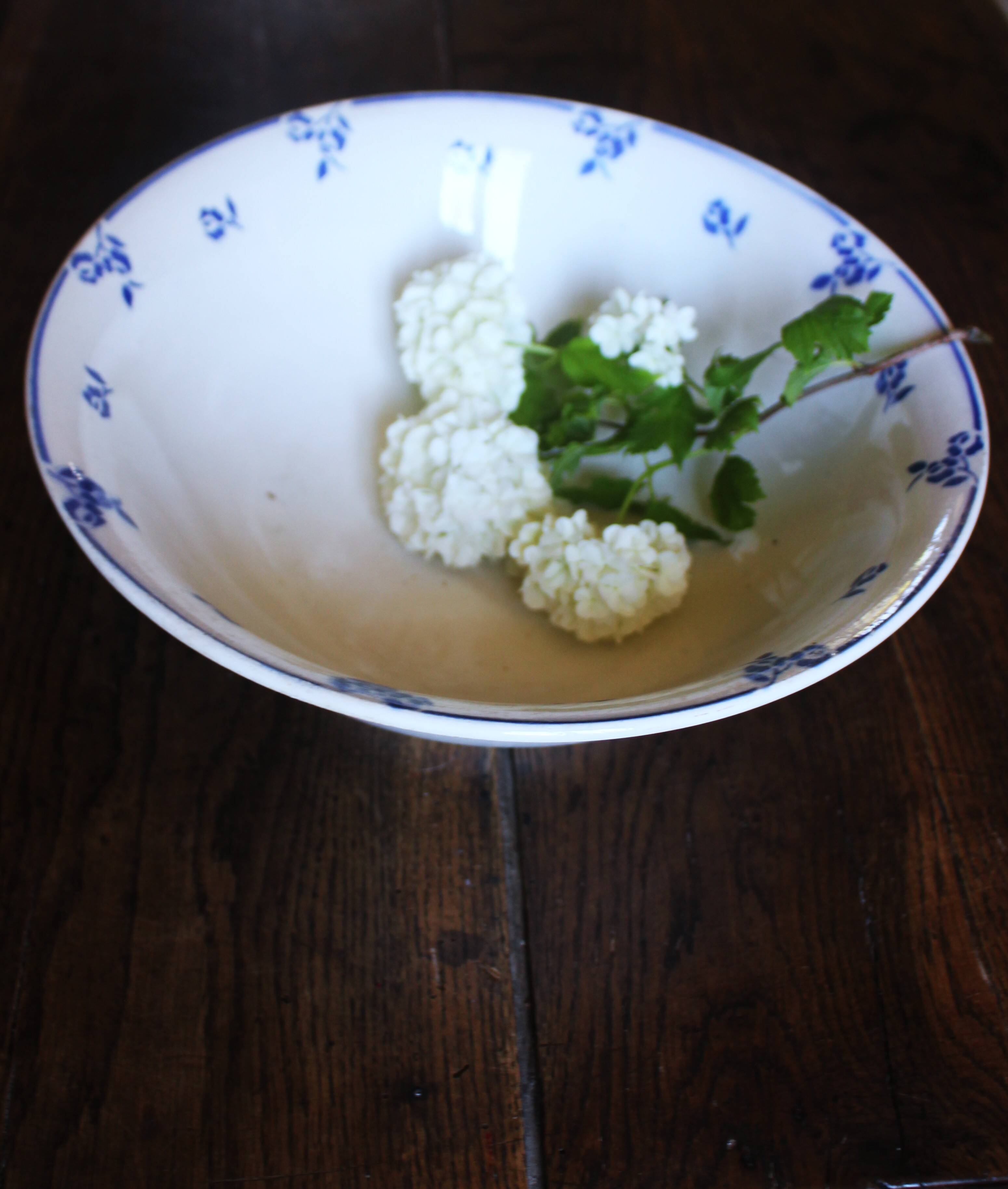 Blue salad bowl Digoin Art Deco Flowers