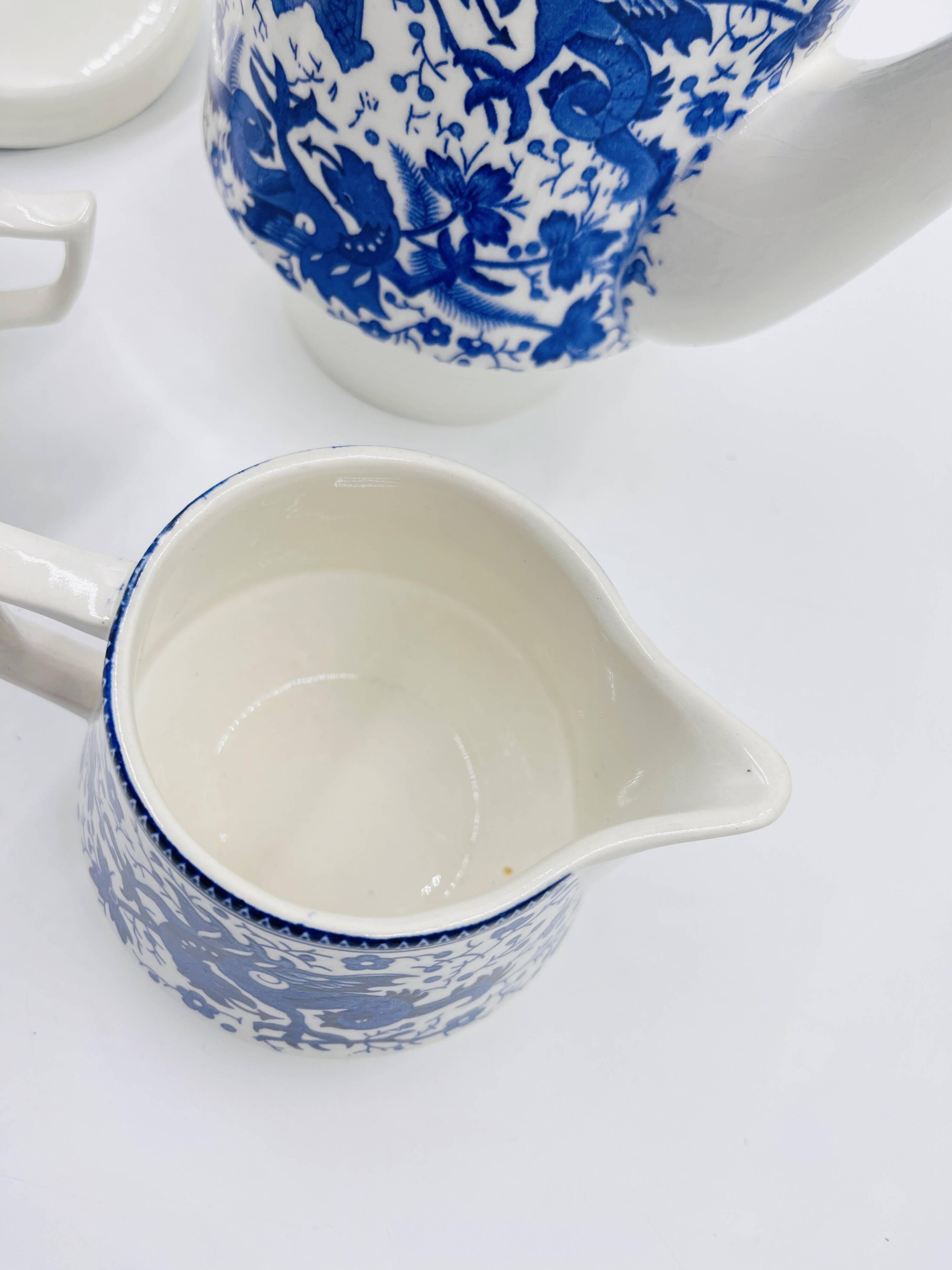 Bosch "dragon" coffee maker, milk jug and sugar bowl