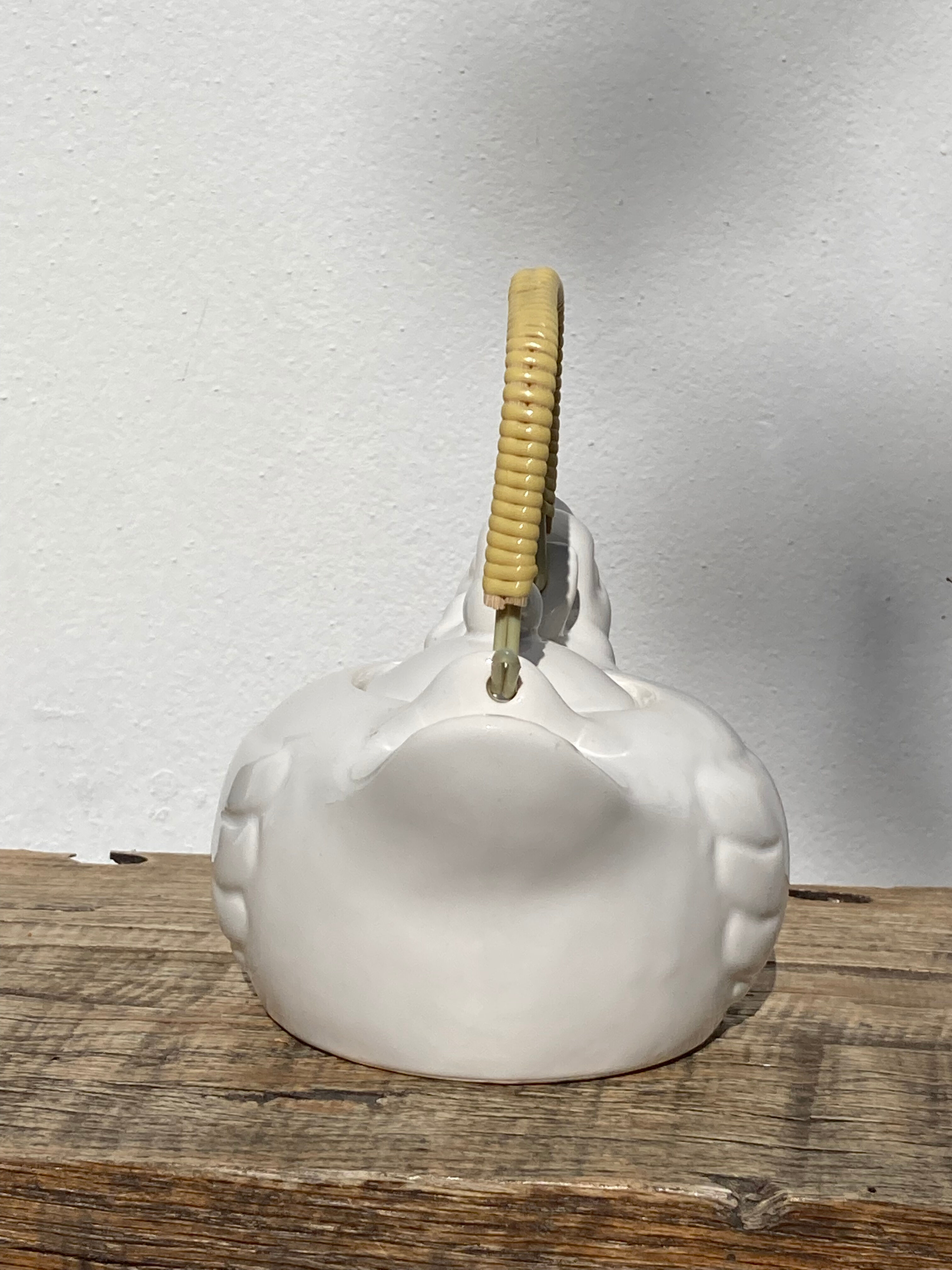 Teapot in the shape of a duck in white ceramic 1960 vintage