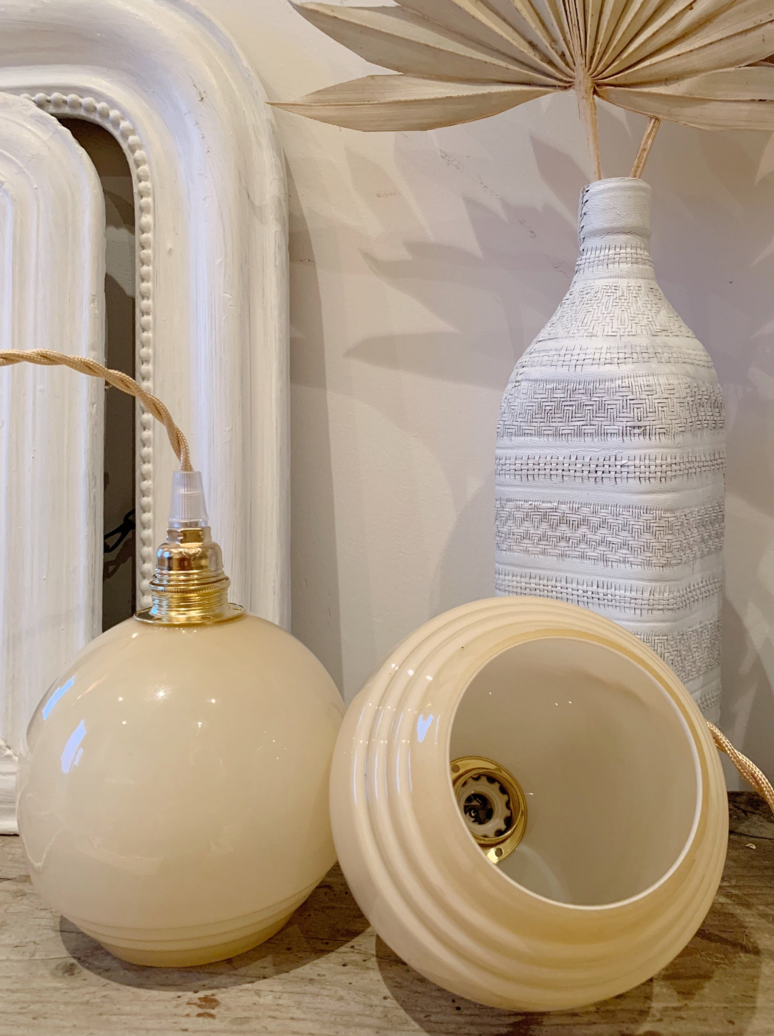 Beige opaline walker