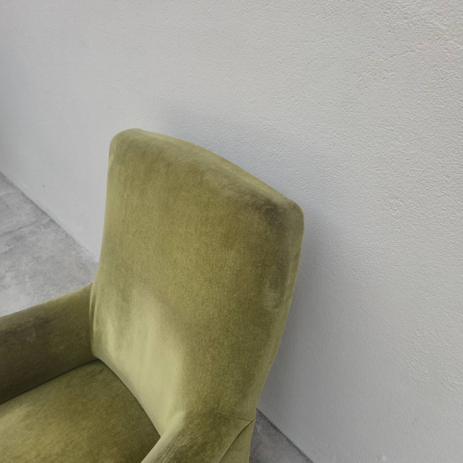 Napoleon III period velvet toad armchair, 19th century