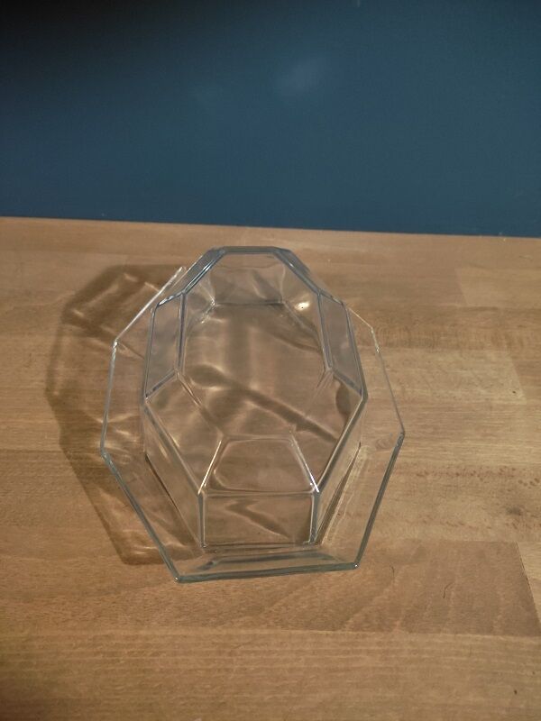 Hexagonal molded glass butter