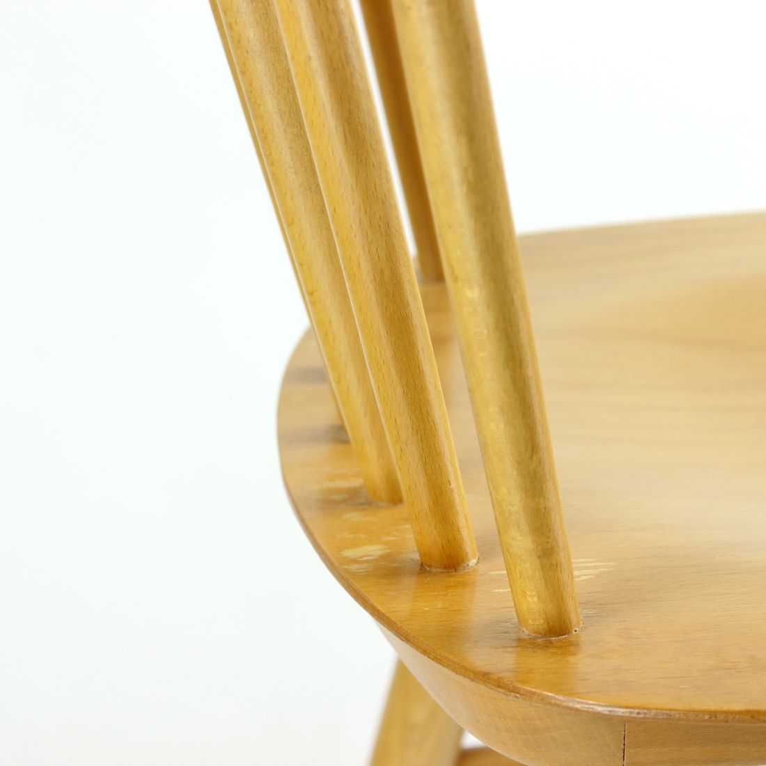 Chaise Ironica du milieu du siècle par TON en bois de chêne, Tchécoslovaquie Années 1960