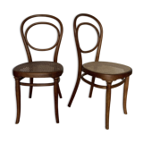 Pair of Thonet chairs model n° 10 of the 1890s in curved wood
