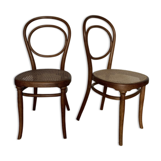 Paire de chaises Thonet modèle n° 10 des années 1890 en  bois courbé