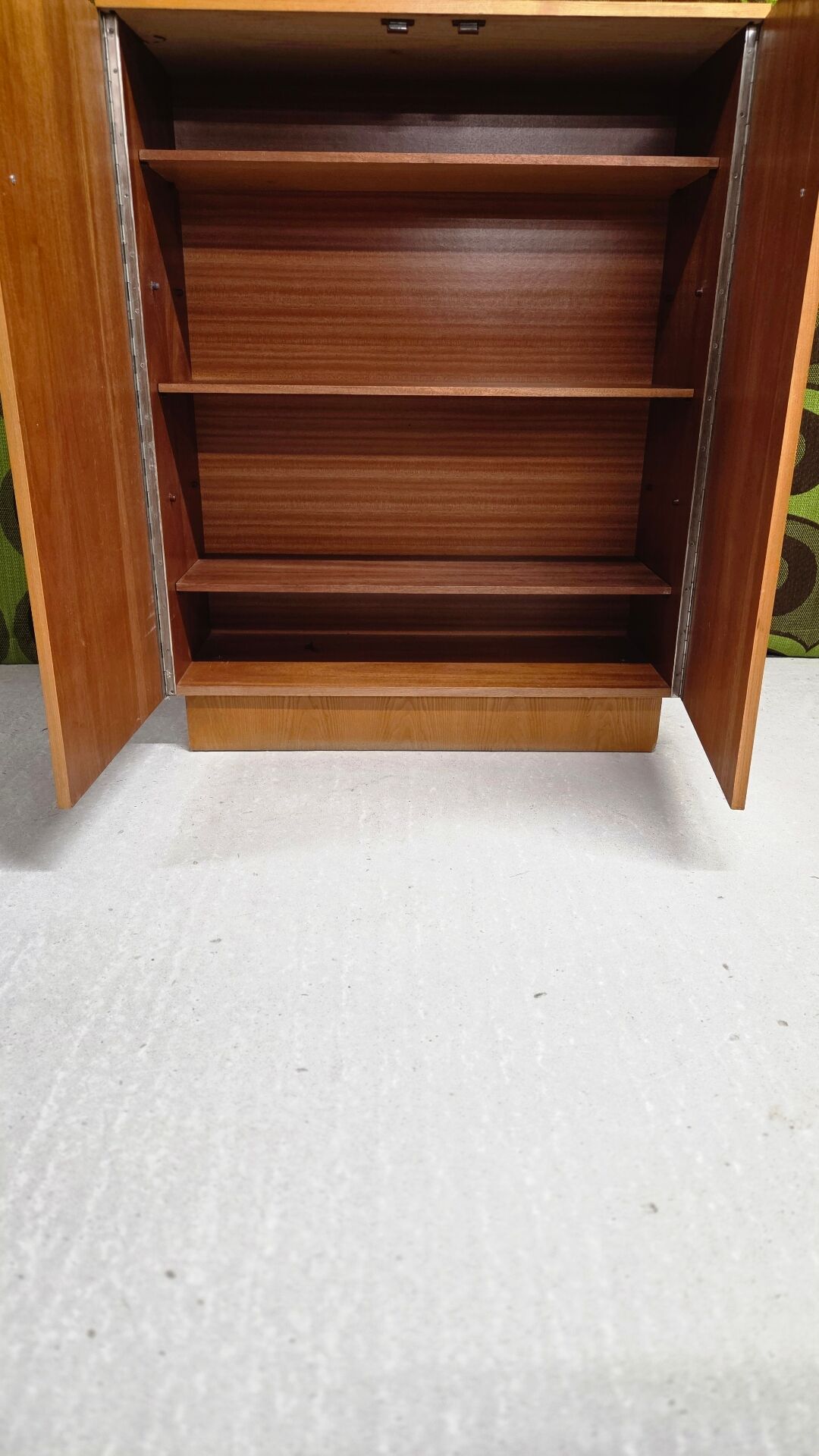 Vintage furniture from the 70s – Light wood