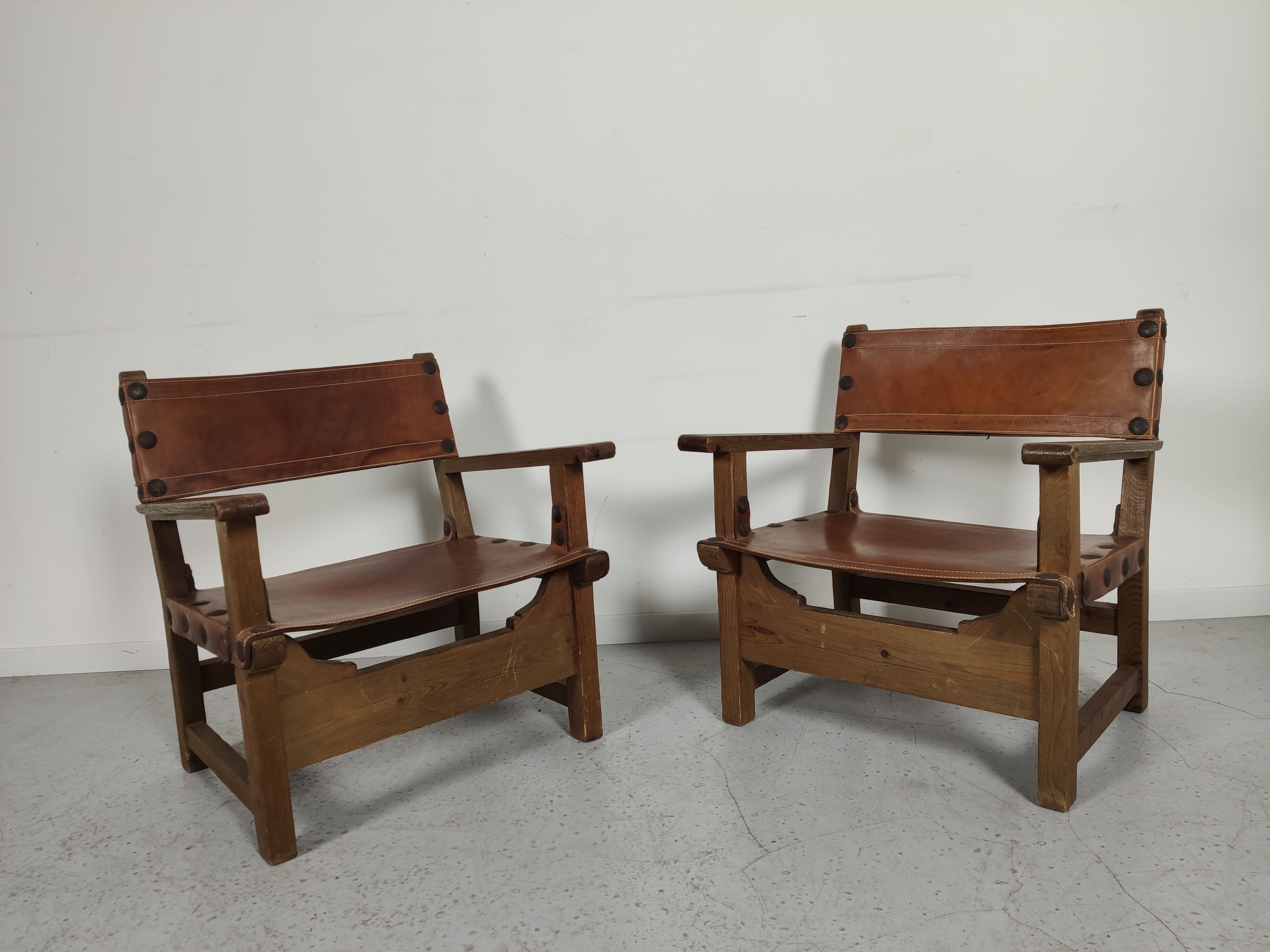 Pair of Spanish vintage leather armchairs 1920/1930