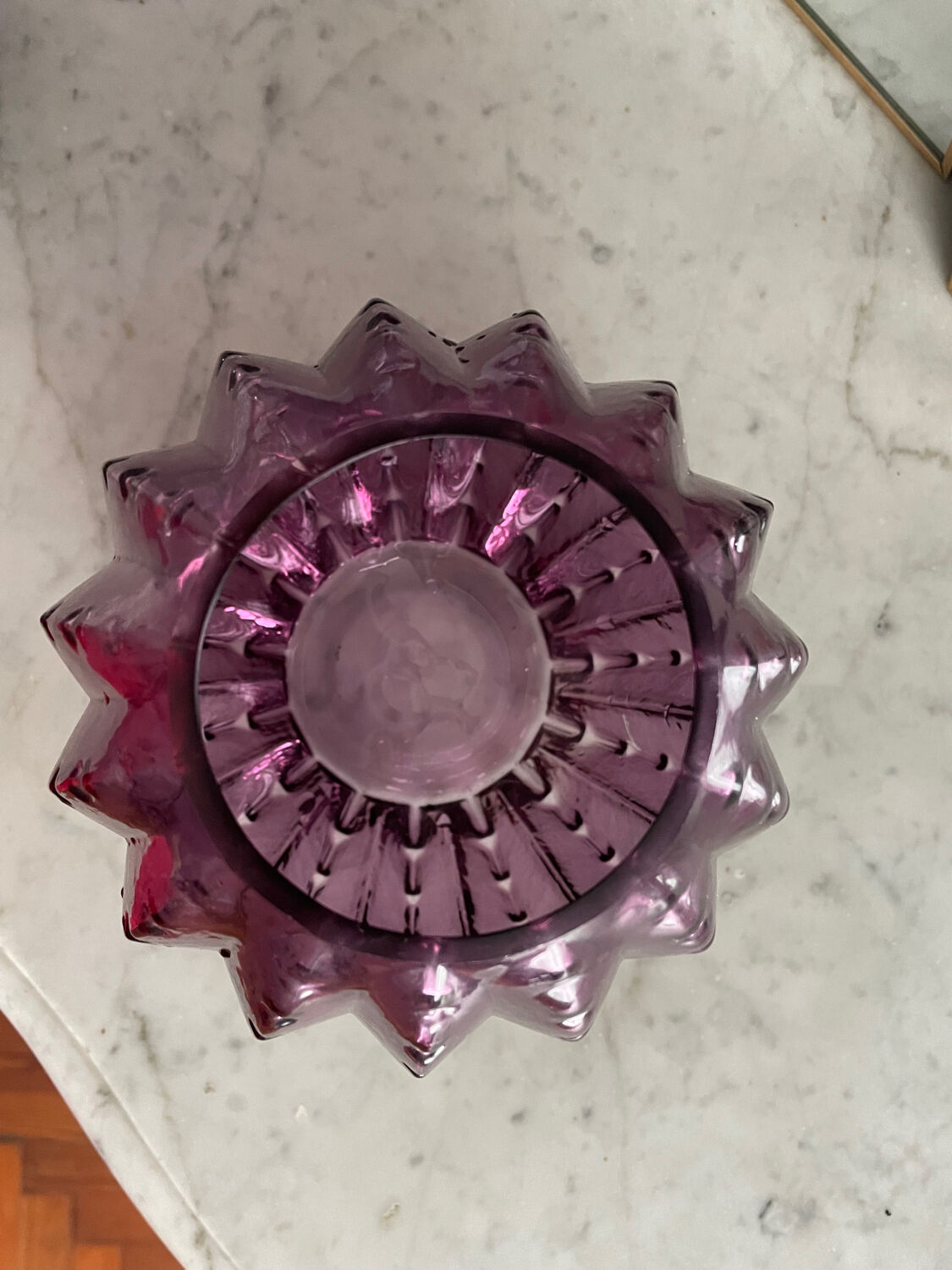 Glass vase
