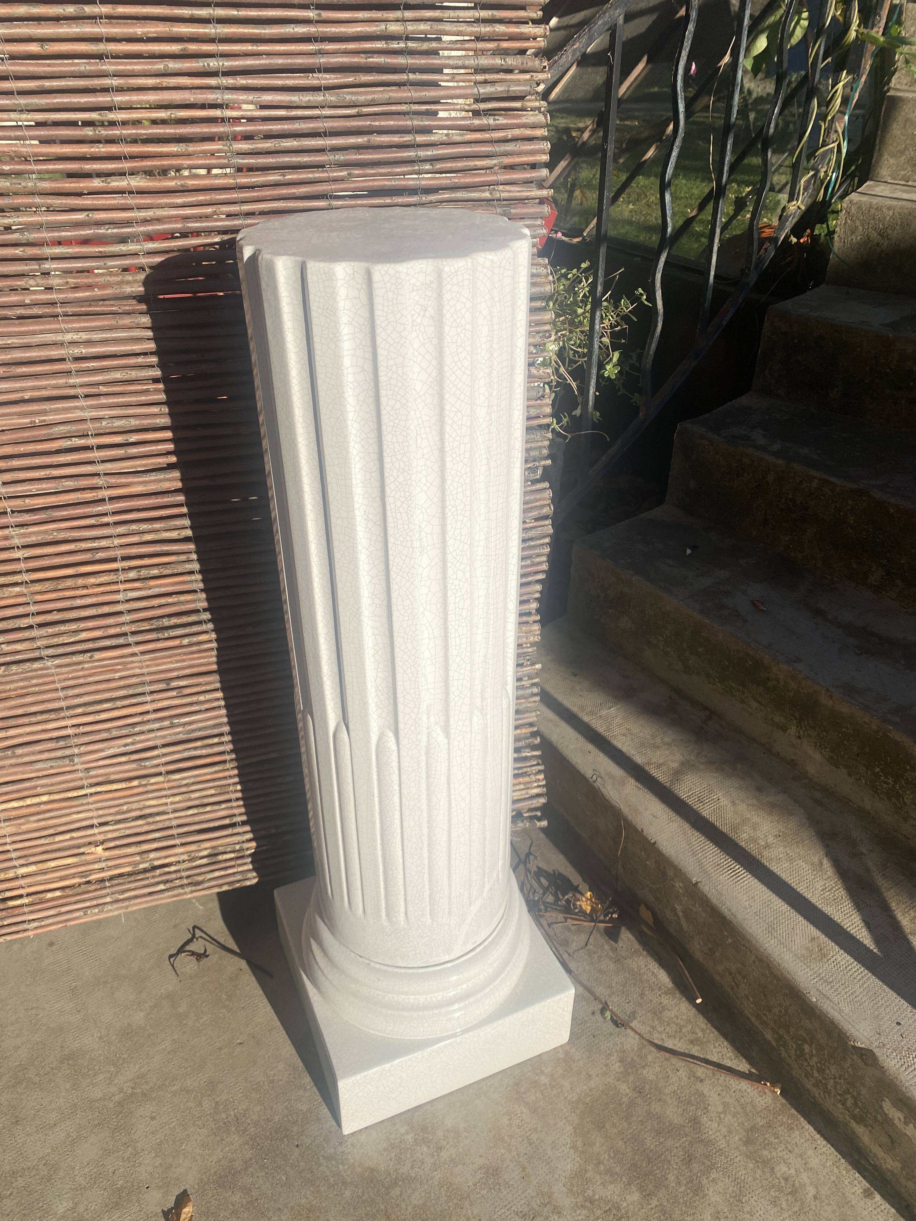 Earthenware pedestal column