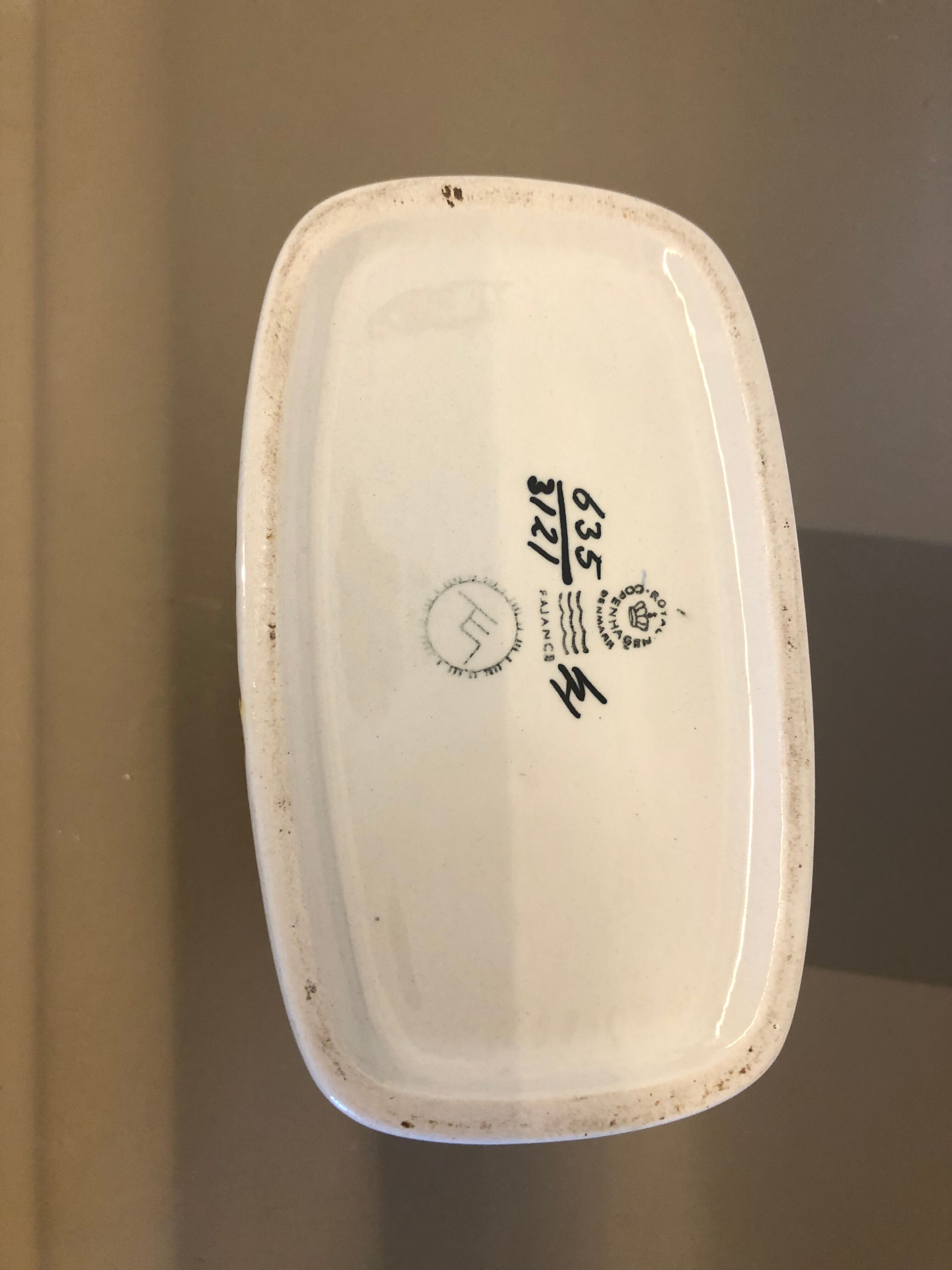 Fajance ceramic vase