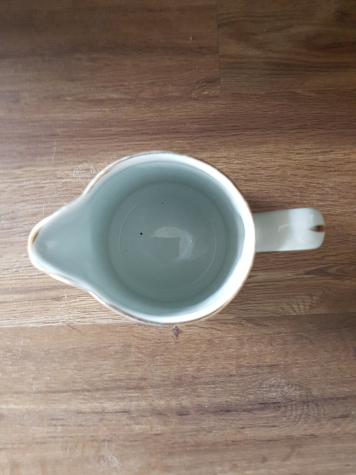 Pichet en porcelaine blanche