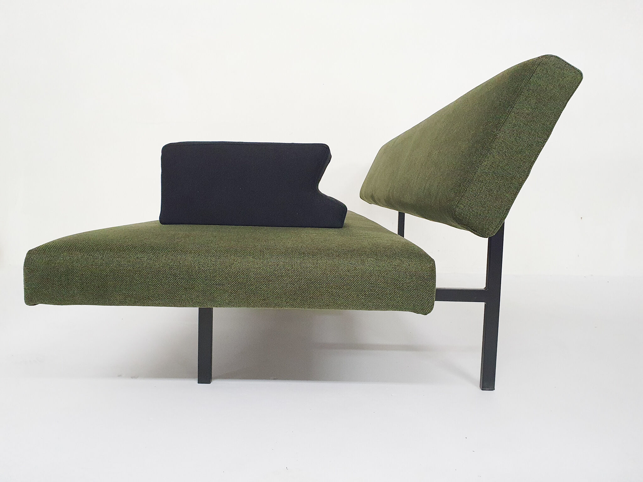 Gijs van der Sluis Model 540 sleeper / sofa, The Netherlands 1960's