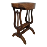 Guéridon ou sellette lyre en noyer