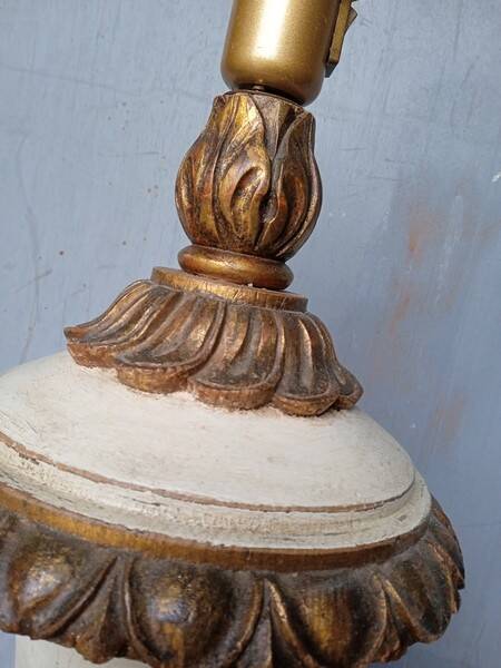 Medicis lamp carved polychrome wood ep 1940