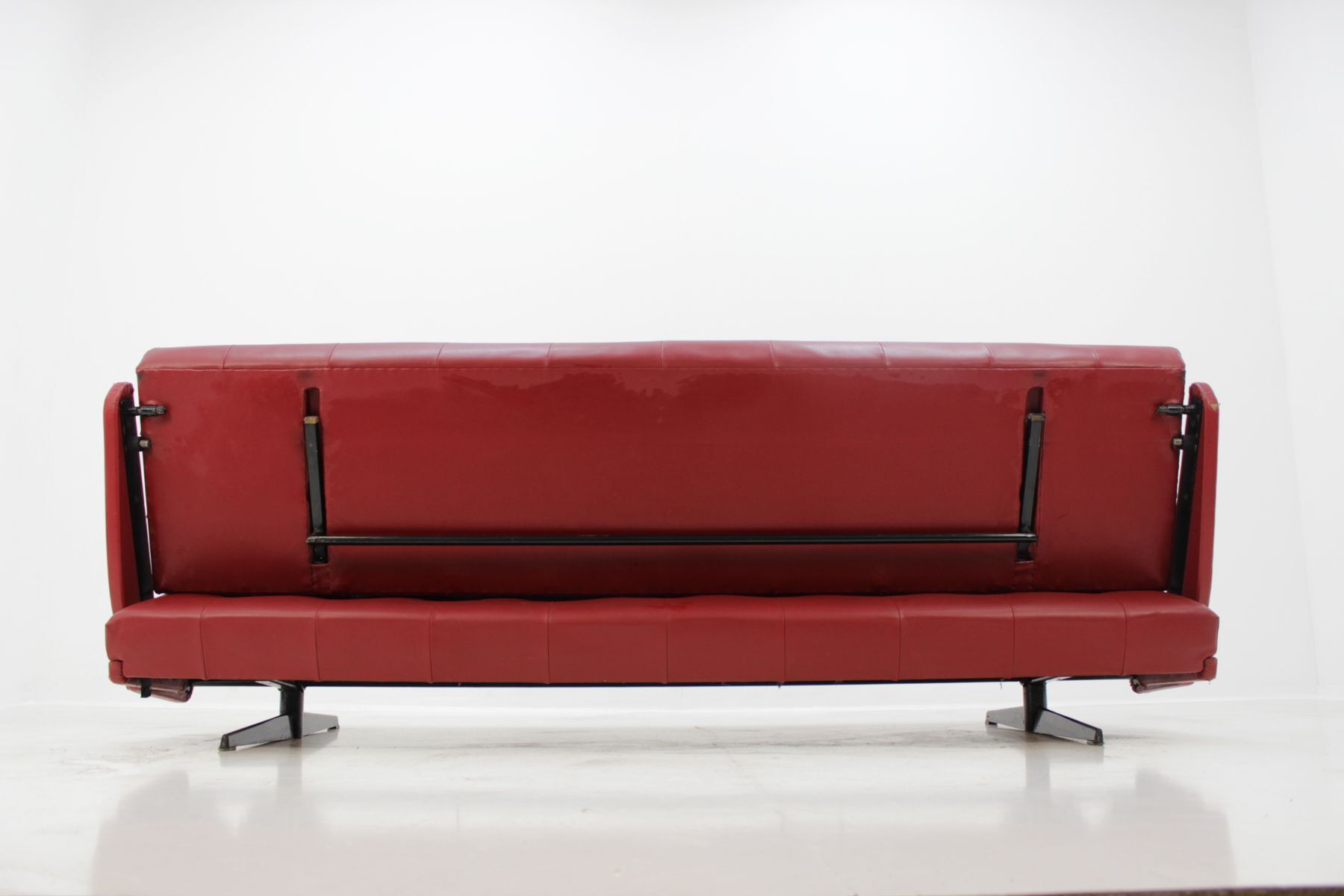 Couch folding red vintage 1970 s