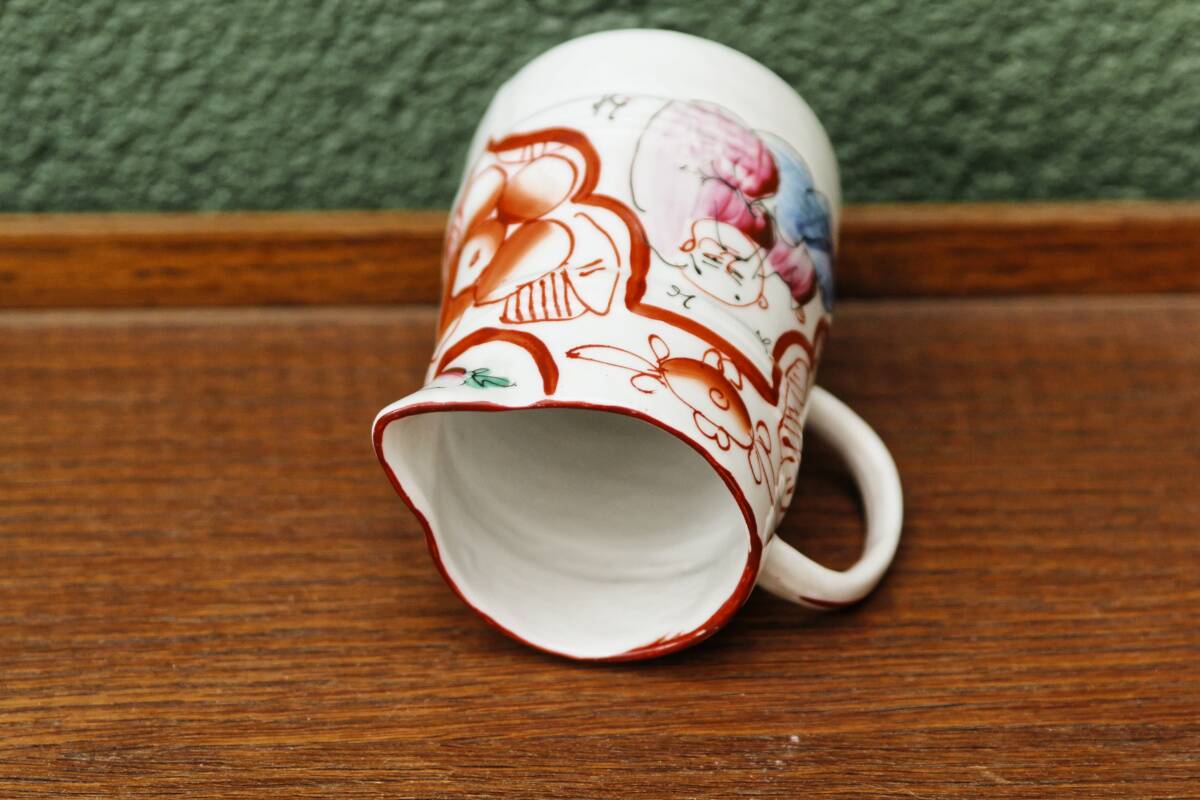 Milk jug, Chinese decor, Bayeux porcelain