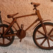 Vélo en bois de teck