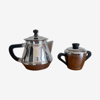 Teapot and copper sugar pot